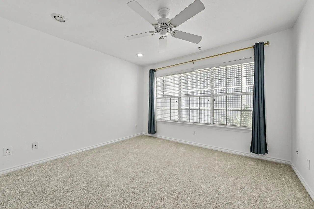 Condominium For Rent in Dallas County , 3100 Cole Avenue 211, Dallas, Texas 75204, 2 Bedroom, 2 Bathroom, 2 Garage spaces, 1,037 Sqft, built in 1984, mls#21400688, Real Estate Agent in Dallas, Homes For Rent in Dallas county, Homes For Rent in Dallas, Realtor in Dallas Texas, Real Estate Brokerage Independent Realty Texas, Luminita Cordes Realtor