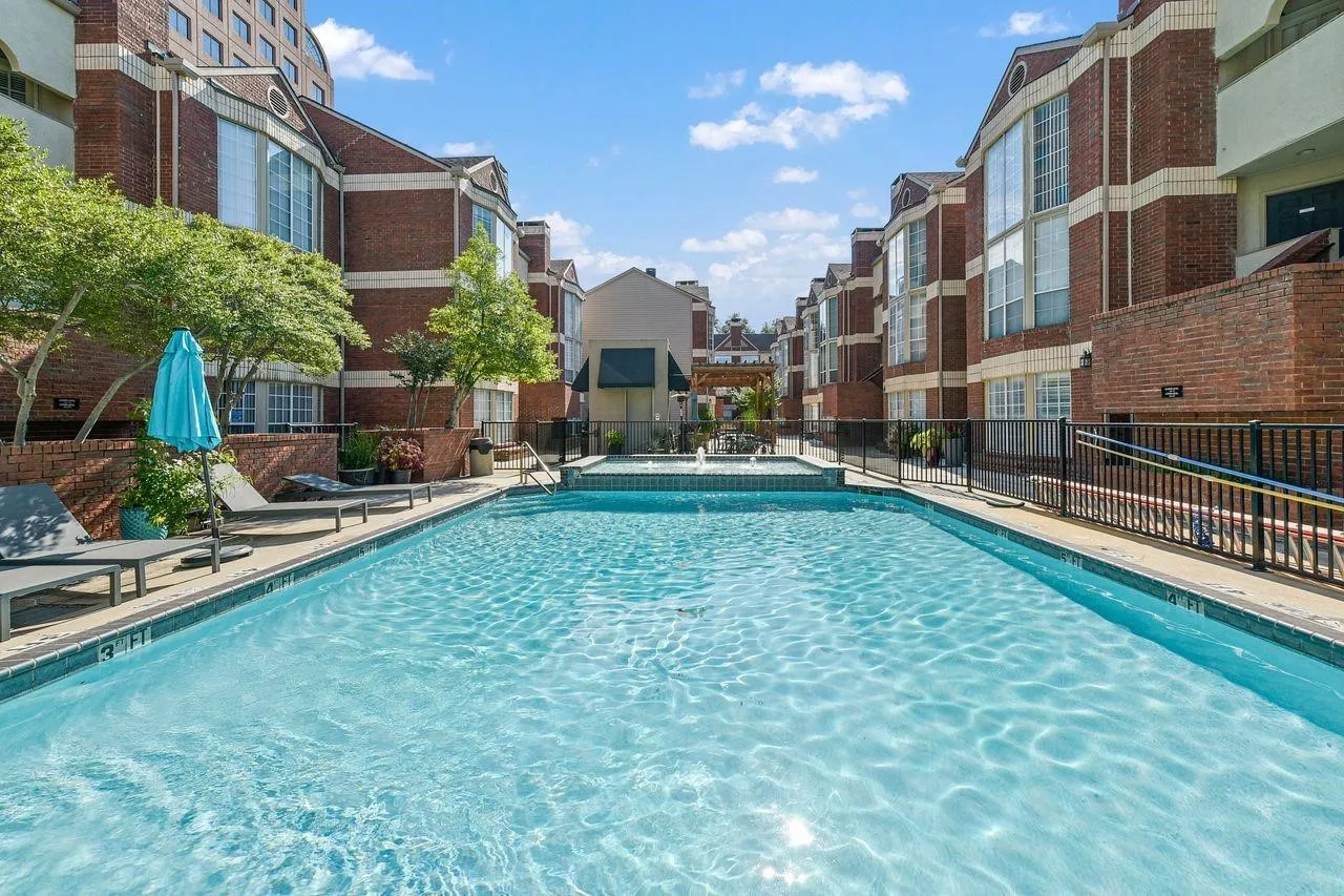 Condominium For Rent in Dallas County , 3100 Cole Avenue 211, Dallas, Texas 75204, 2 Bedroom, 2 Bathroom, 2 Garage spaces, 1,037 Sqft, built in 1984, mls#21400688, Real Estate Agent in Dallas, Homes For Rent in Dallas county, Homes For Rent in Dallas, Realtor in Dallas Texas, Real Estate Brokerage Independent Realty Texas, Luminita Cordes Realtor