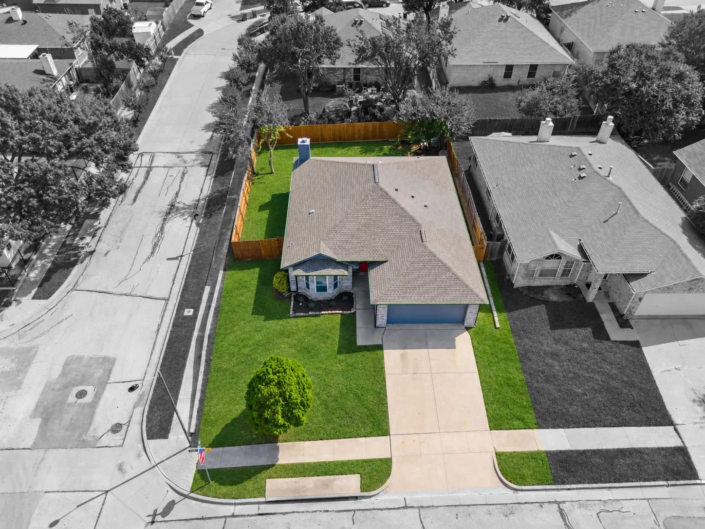 Single Family Residence For Sale in Tarrant County , 6001 Team Court, Arlington, Texas 76018, 3 Bedroom, 2 Bathroom, 2 Garage spaces, 1,441 Sqft, built in 1997, mls#21398388, Real Estate Agent in Arlington, Homes For Sale in Tarrant county, Homes For Sale in Arlington, Realtor in Arlington Texas, Real Estate Brokerage Independent Realty Texas, Luminita Cordes Realtor