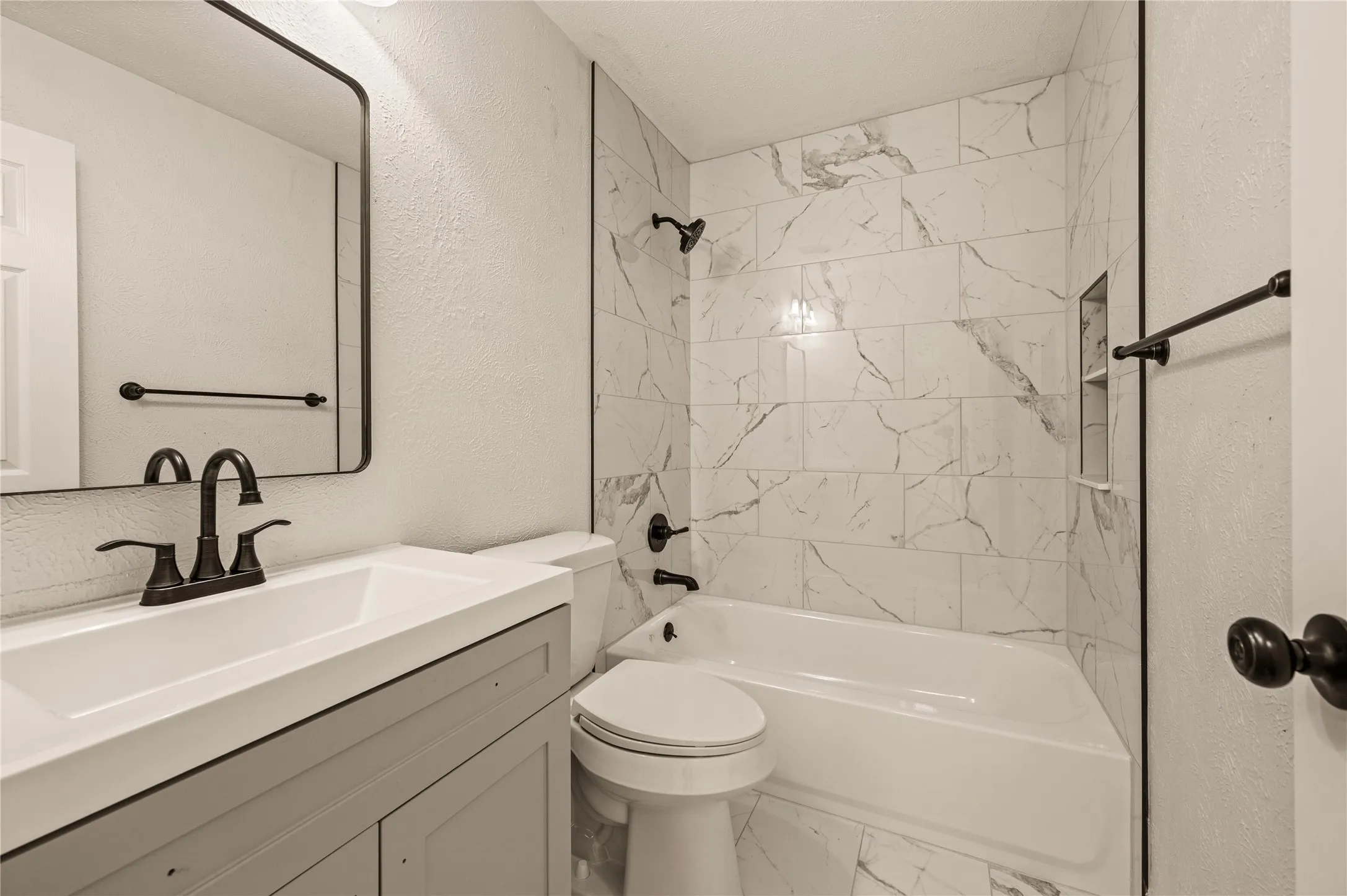 Single Family Residence For Sale in Tarrant County , 4744 China Rose Drive, Fort Worth, Texas 76137, 2 Bedroom, 1 Bathroom, 1 Garage spaces, 1,000 Sqft, built in 1983, mls#21400673, Real Estate Agent in Fort Worth, Homes For Sale in Tarrant county, Homes For Sale in Fort Worth, Realtor in Fort Worth Texas, Real Estate Brokerage Independent Realty Texas, Luminita Cordes Realtor