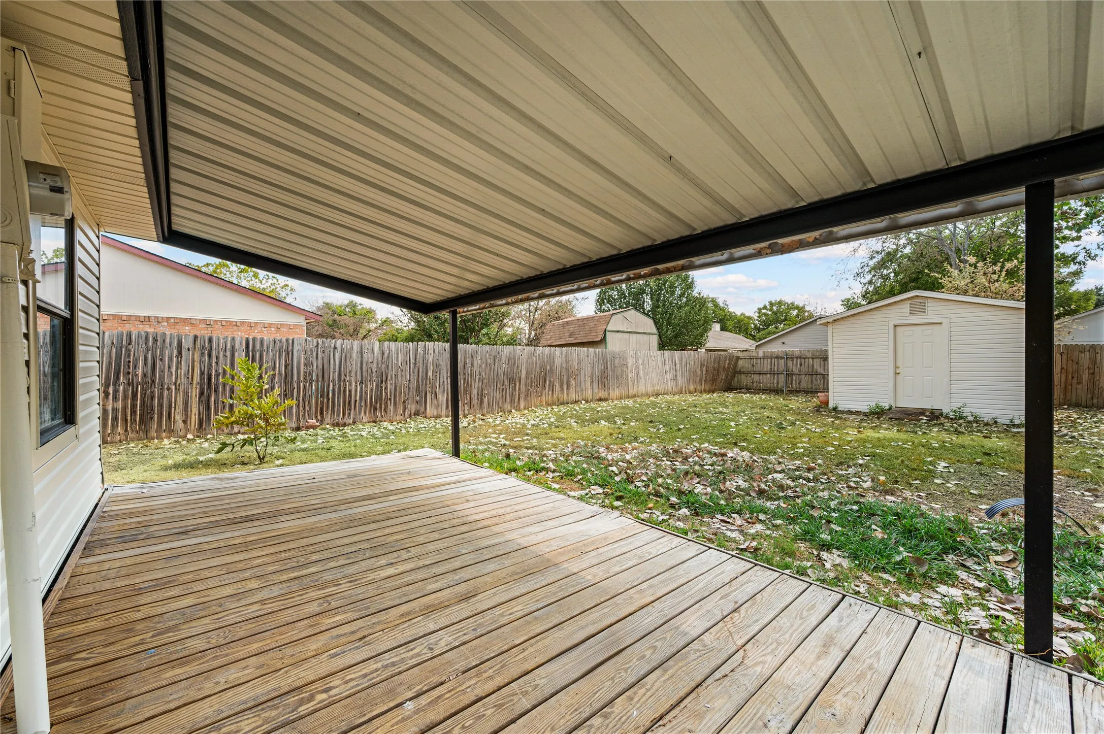 Single Family Residence For Sale in Tarrant County , 4744 China Rose Drive, Fort Worth, Texas 76137, 2 Bedroom, 1 Bathroom, 1 Garage spaces, 1,000 Sqft, built in 1983, mls#21400673, Real Estate Agent in Fort Worth, Homes For Sale in Tarrant county, Homes For Sale in Fort Worth, Realtor in Fort Worth Texas, Real Estate Brokerage Independent Realty Texas, Luminita Cordes Realtor