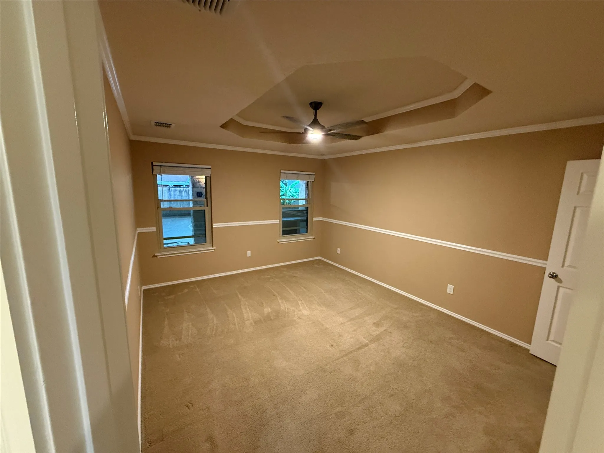 Single Family Residence For Sale in Tarrant County , 916 Pennsylvania Drive, Saginaw, Texas 76131, 4 Bedroom, 3 Bathroom, 2 Garage spaces, 2,060 Sqft, built in 1995, mls#21397627, Real Estate Agent in Saginaw, Homes For Sale in Tarrant county, Homes For Sale in Saginaw, Realtor in Saginaw Texas, Real Estate Brokerage Independent Realty Texas, Luminita Cordes Realtor
