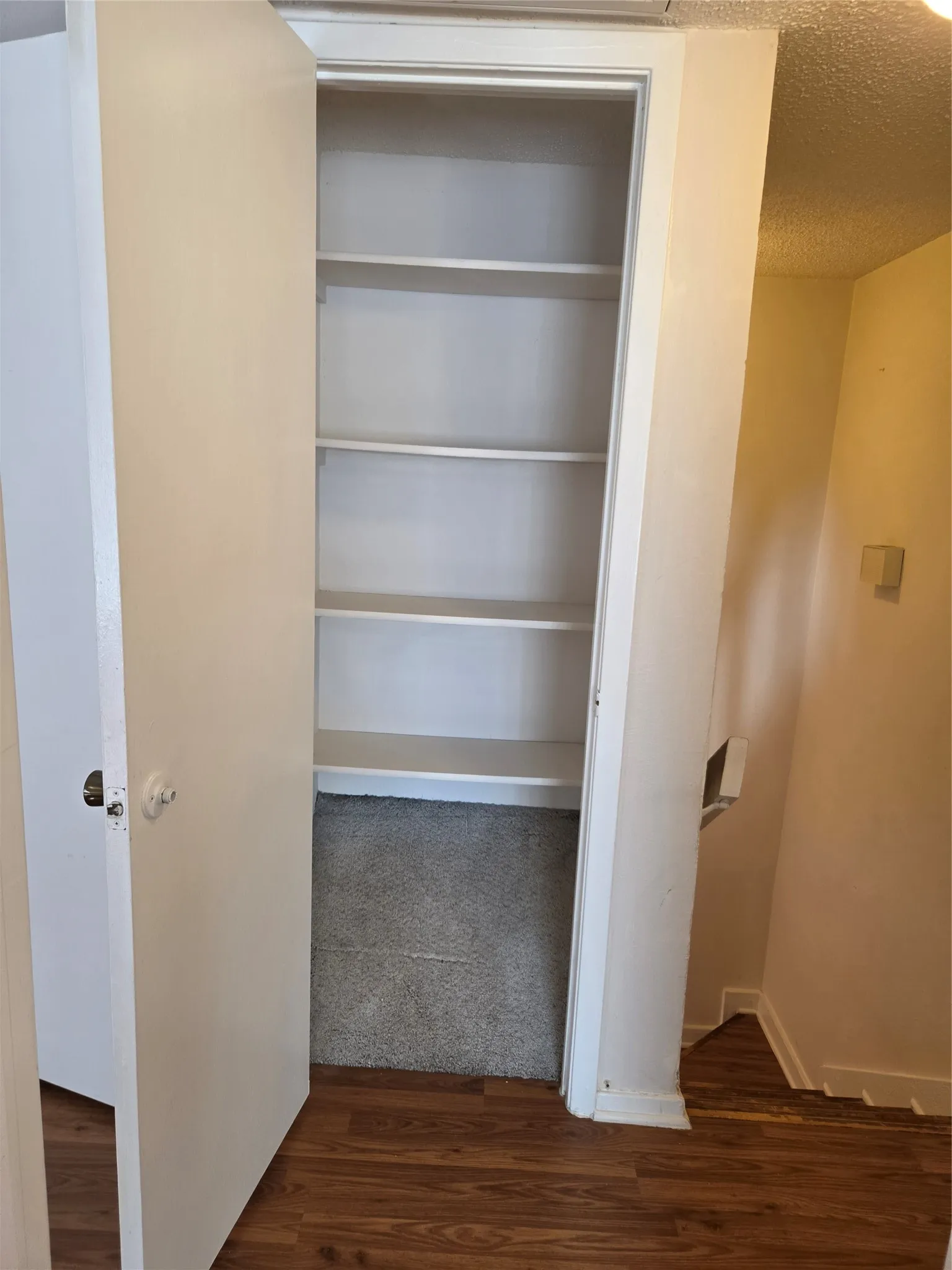 Condominium For Rent in Dallas County , 333 Melrose Drive 14C, Richardson, Texas 75080, 2 Bedroom, 3 Bathroom, Garage spaces, 1,161 Sqft, built in 1981, mls#21398785, Real Estate Agent in Richardson, Homes For Rent in Dallas county, Homes For Rent in Richardson, Realtor in Richardson Texas, Real Estate Brokerage Independent Realty Texas, Luminita Cordes Realtor