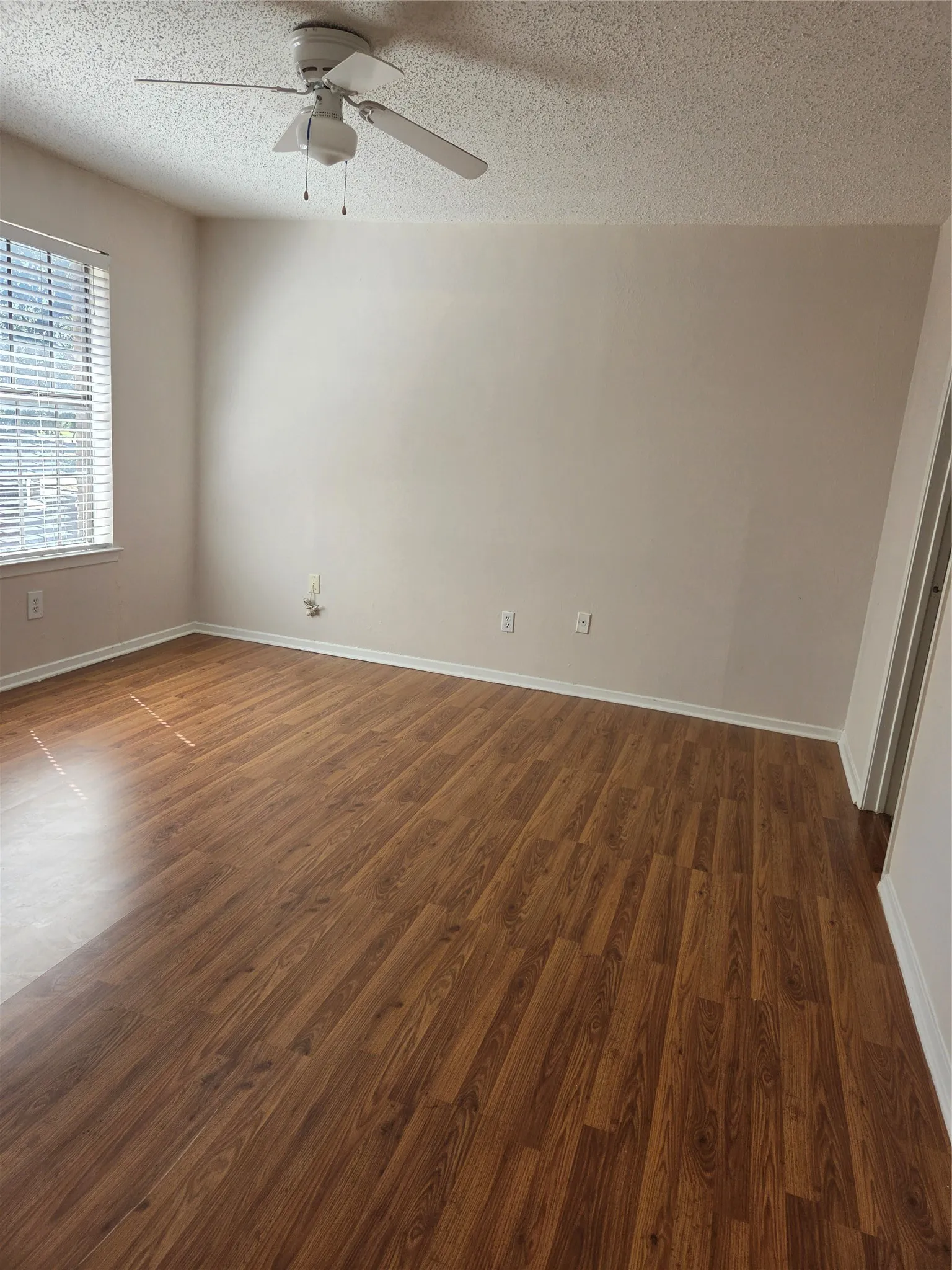Condominium For Rent in Dallas County , 333 Melrose Drive 14C, Richardson, Texas 75080, 2 Bedroom, 3 Bathroom, Garage spaces, 1,161 Sqft, built in 1981, mls#21398785, Real Estate Agent in Richardson, Homes For Rent in Dallas county, Homes For Rent in Richardson, Realtor in Richardson Texas, Real Estate Brokerage Independent Realty Texas, Luminita Cordes Realtor