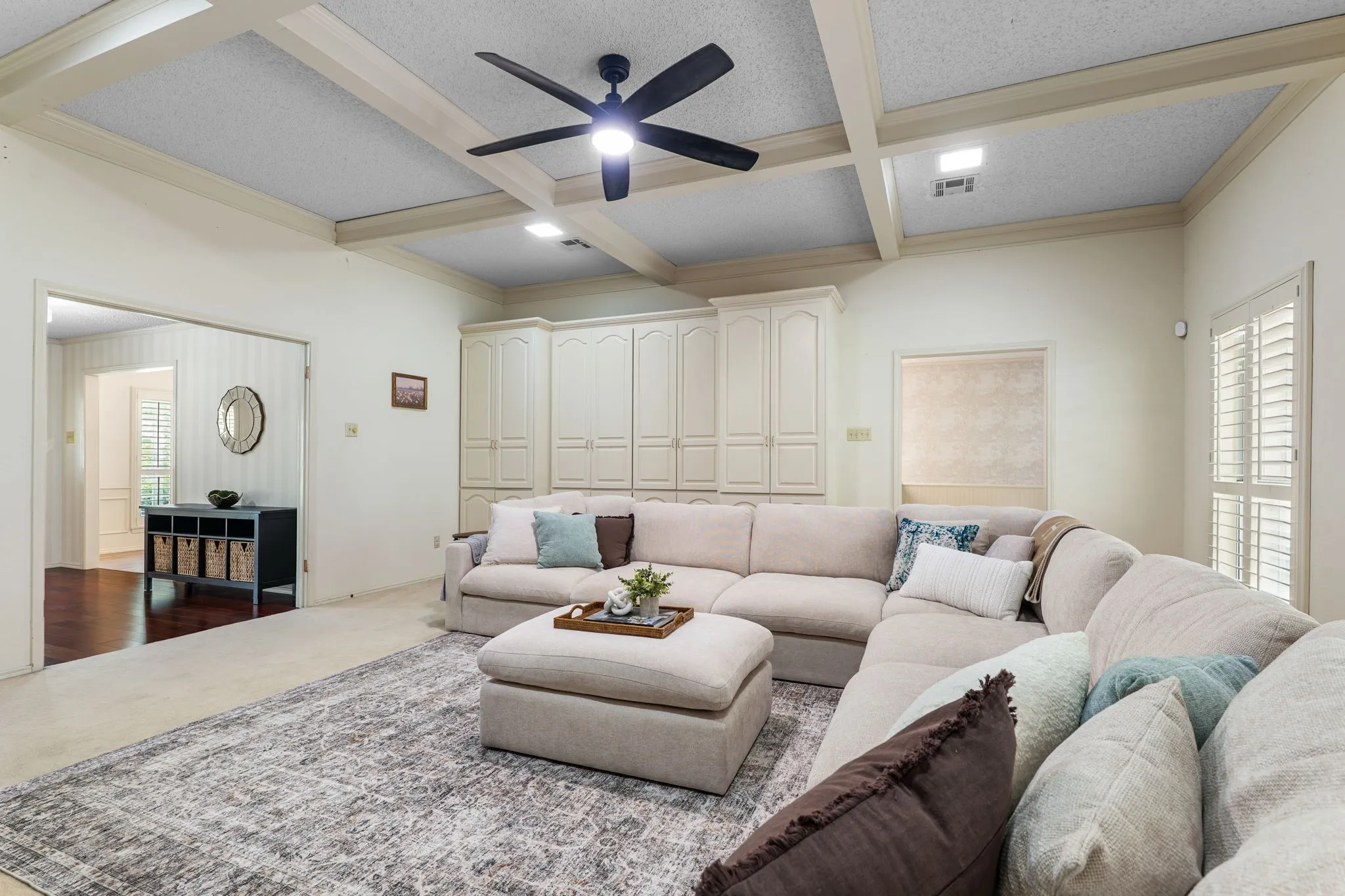Single Family Residence For Sale in Mc Lennan County , 202 Trailview Drive, Woodway, Texas 76712, 4 Bedroom, 3 Bathroom, 2 Garage spaces, 2,631 Sqft, built in 1982, mls#21400676, Real Estate Agent in Woodway, Homes For Sale in Mc Lennan county, Homes For Sale in Woodway, Realtor in Woodway Texas, Real Estate Brokerage Independent Realty Texas, Luminita Cordes Realtor