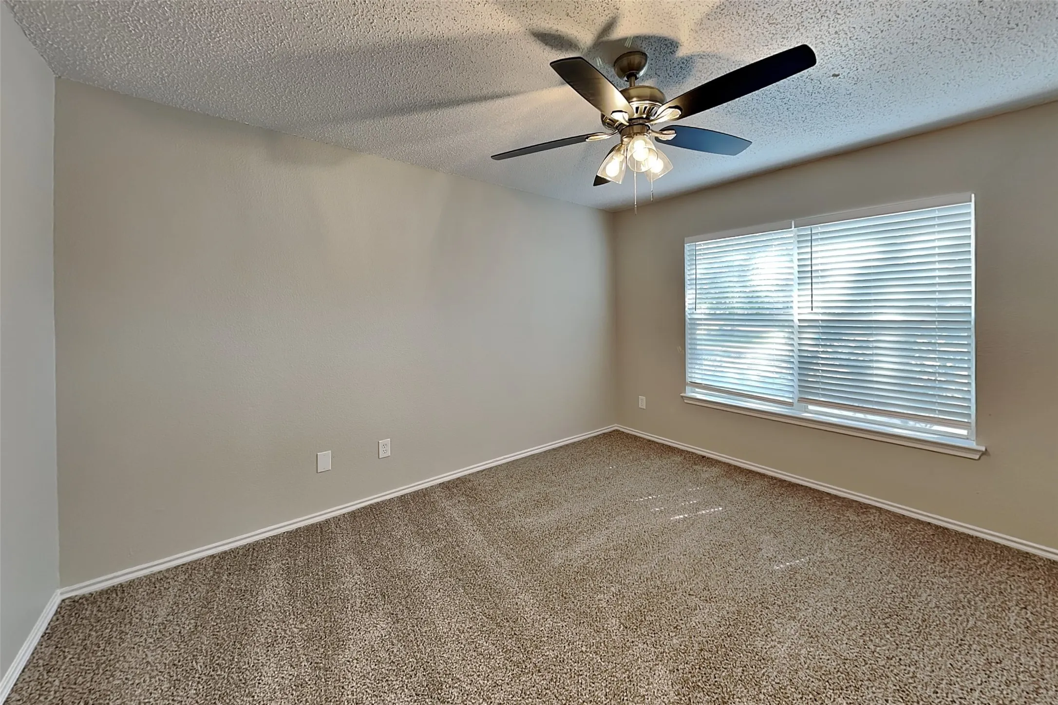 Single Family Residence For Rent in Tarrant County , 4169 Fossile Butte Drive, Fort Worth, Texas 76244, 3 Bedroom, 2 Bathroom, 2 Garage spaces, 1,824 Sqft, built in 1998, mls#21400696, Real Estate Agent in Fort Worth, Homes For Rent in Tarrant county, Homes For Rent in Fort Worth, Realtor in Fort Worth Texas, Real Estate Brokerage Independent Realty Texas, Luminita Cordes Realtor