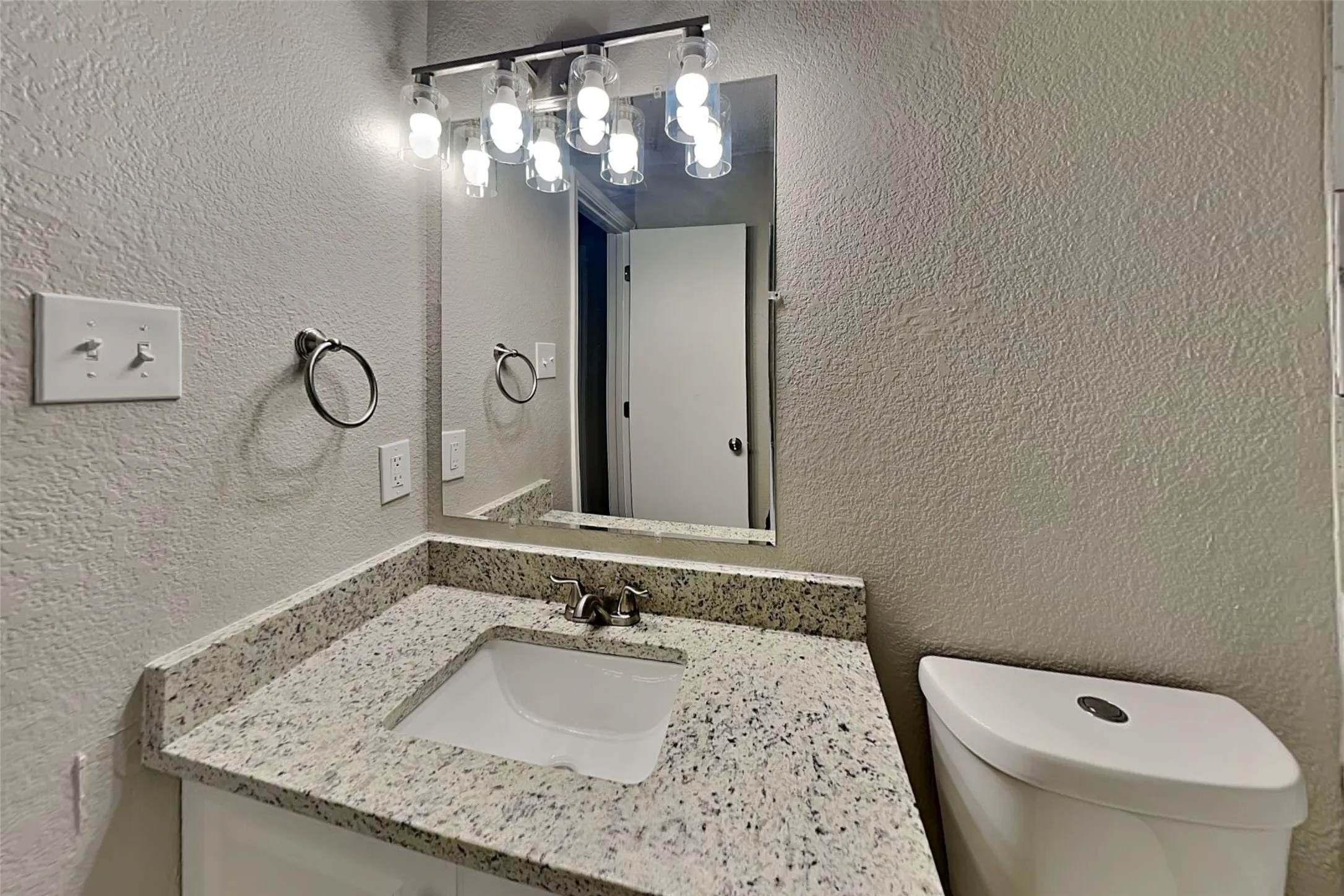 Single Family Residence For Rent in Tarrant County , 4169 Fossile Butte Drive, Fort Worth, Texas 76244, 3 Bedroom, 2 Bathroom, 2 Garage spaces, 1,824 Sqft, built in 1998, mls#21400696, Real Estate Agent in Fort Worth, Homes For Rent in Tarrant county, Homes For Rent in Fort Worth, Realtor in Fort Worth Texas, Real Estate Brokerage Independent Realty Texas, Luminita Cordes Realtor