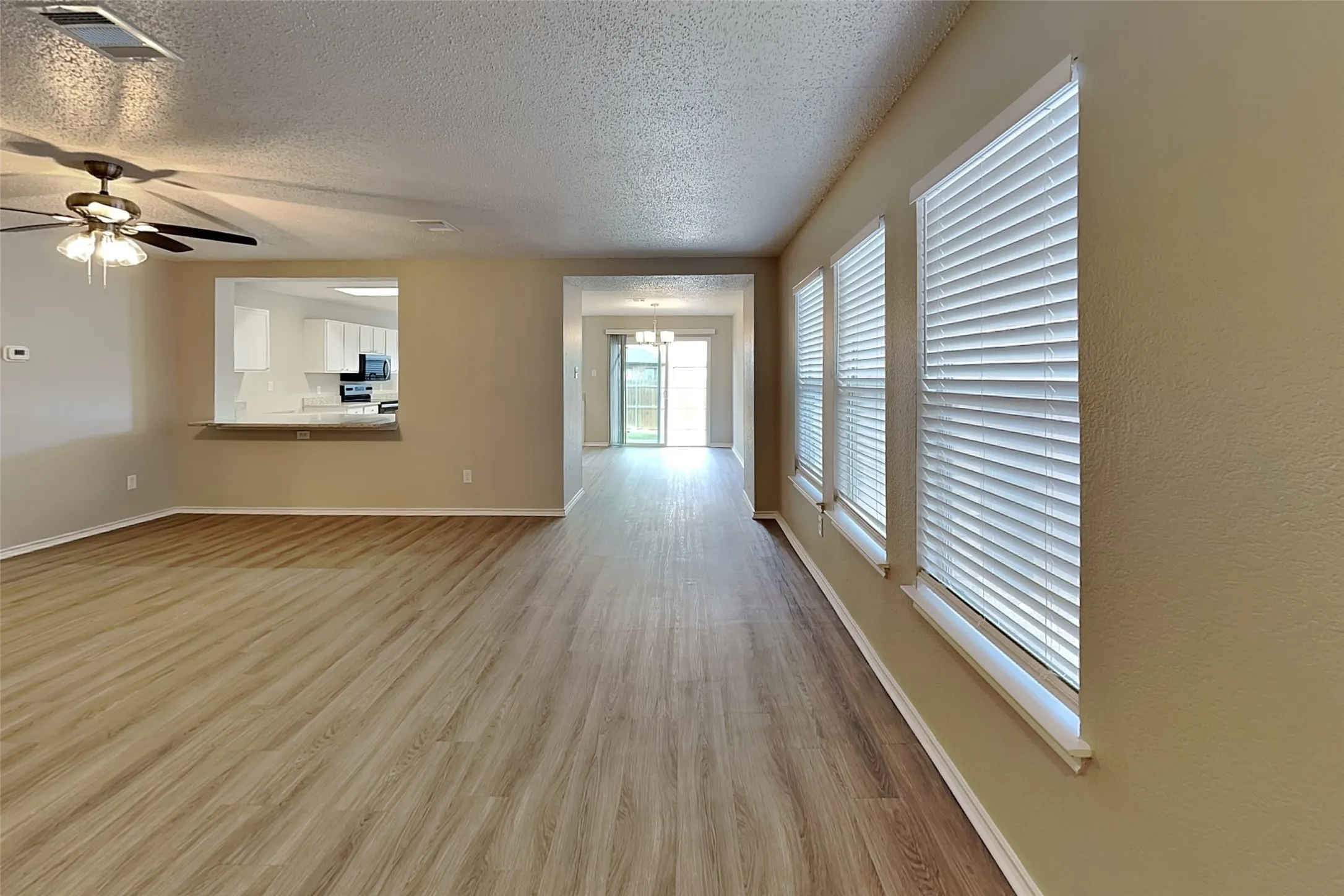 Single Family Residence For Rent in Tarrant County , 4169 Fossile Butte Drive, Fort Worth, Texas 76244, 3 Bedroom, 2 Bathroom, 2 Garage spaces, 1,824 Sqft, built in 1998, mls#21400696, Real Estate Agent in Fort Worth, Homes For Rent in Tarrant county, Homes For Rent in Fort Worth, Realtor in Fort Worth Texas, Real Estate Brokerage Independent Realty Texas, Luminita Cordes Realtor