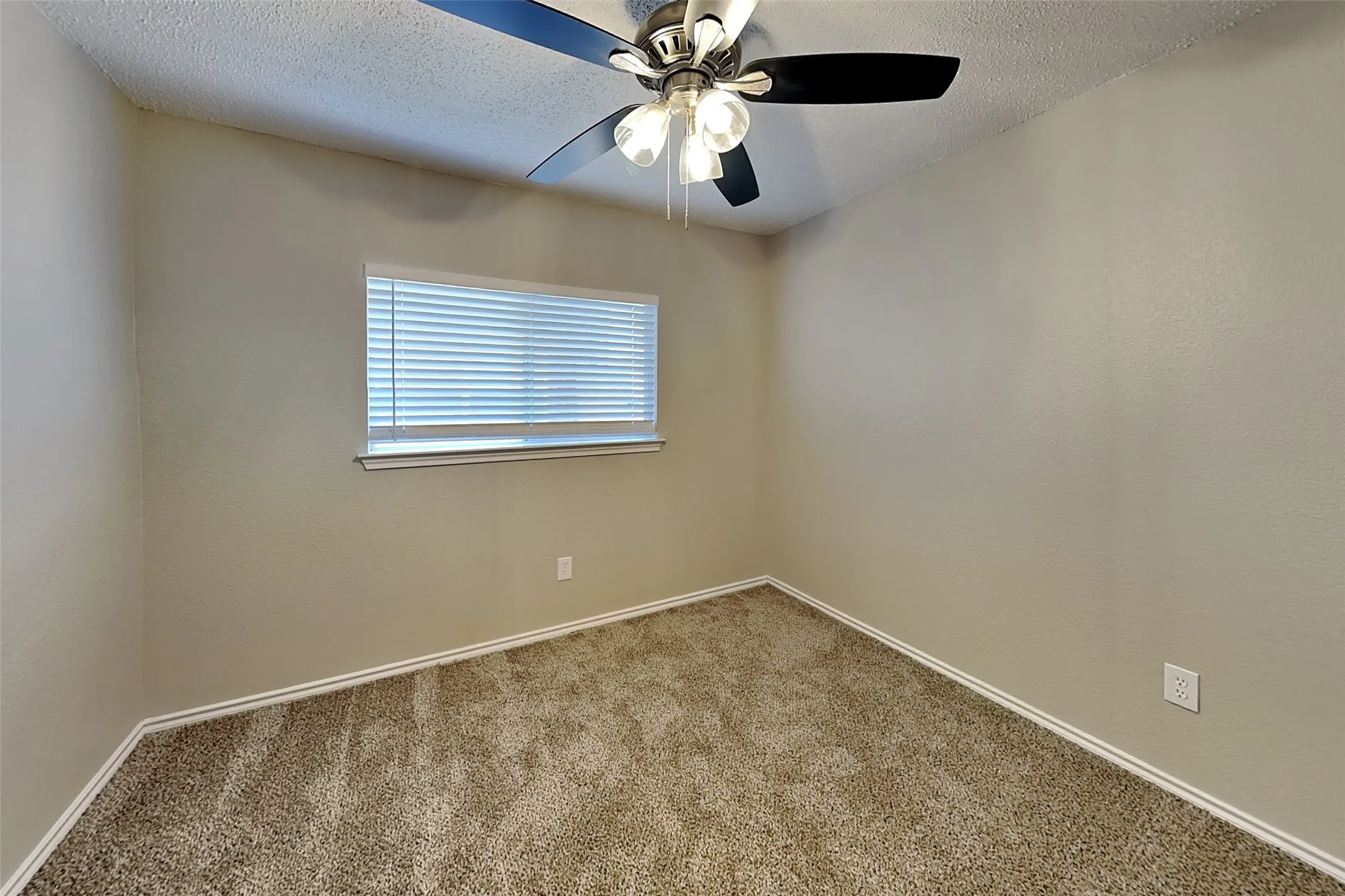 Single Family Residence For Rent in Tarrant County , 4169 Fossile Butte Drive, Fort Worth, Texas 76244, 3 Bedroom, 2 Bathroom, 2 Garage spaces, 1,824 Sqft, built in 1998, mls#21400696, Real Estate Agent in Fort Worth, Homes For Rent in Tarrant county, Homes For Rent in Fort Worth, Realtor in Fort Worth Texas, Real Estate Brokerage Independent Realty Texas, Luminita Cordes Realtor