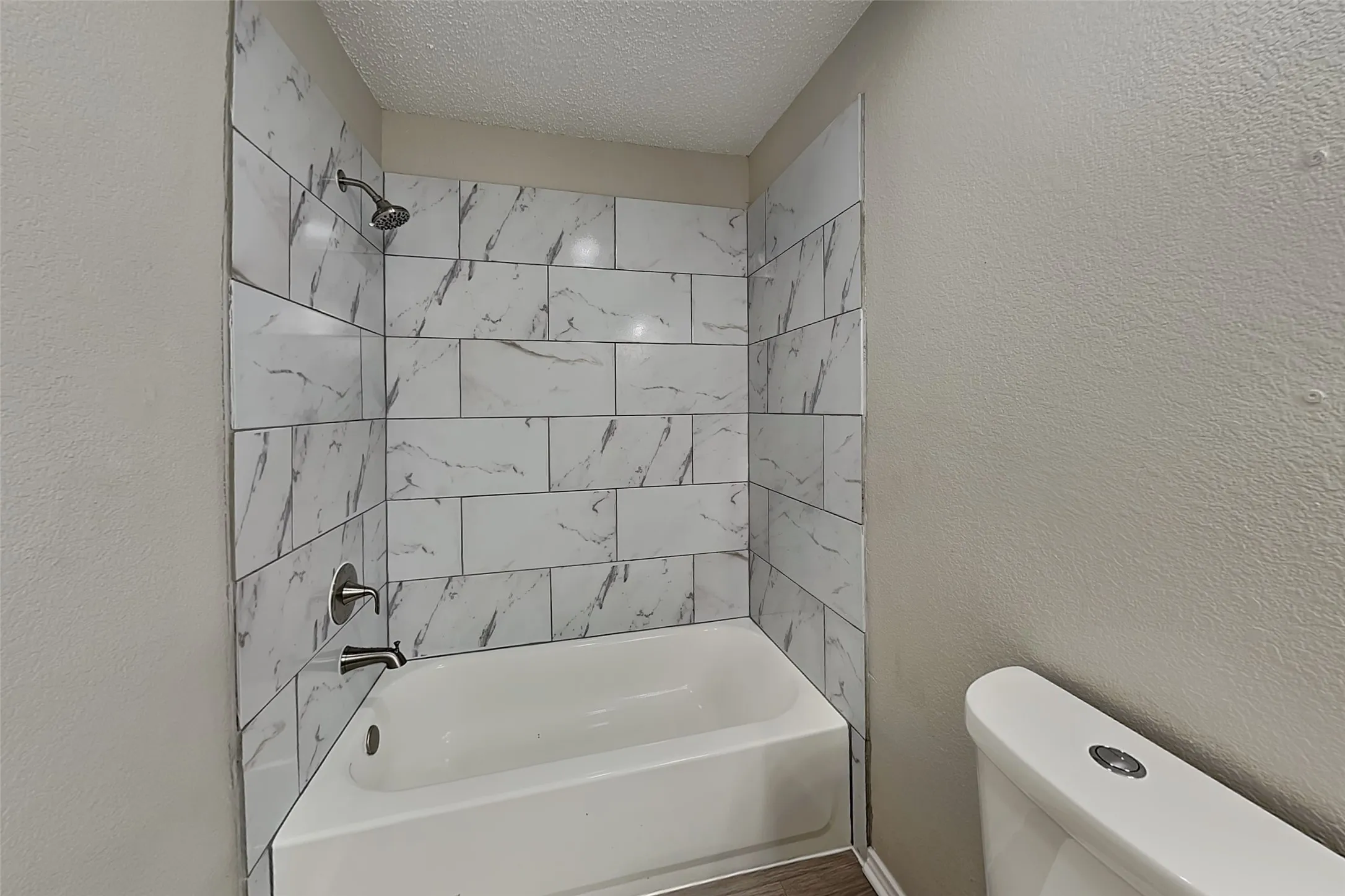 Single Family Residence For Rent in Tarrant County , 4169 Fossile Butte Drive, Fort Worth, Texas 76244, 3 Bedroom, 2 Bathroom, 2 Garage spaces, 1,824 Sqft, built in 1998, mls#21400696, Real Estate Agent in Fort Worth, Homes For Rent in Tarrant county, Homes For Rent in Fort Worth, Realtor in Fort Worth Texas, Real Estate Brokerage Independent Realty Texas, Luminita Cordes Realtor