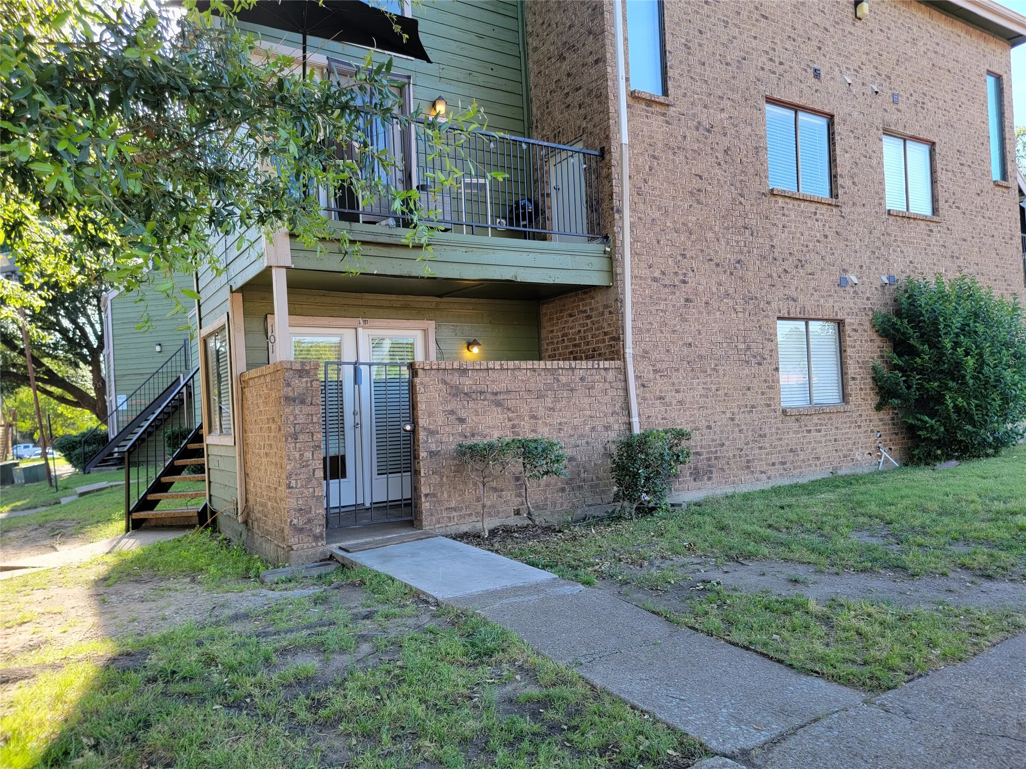 Condominium For Rent in Dallas County , 9837 Walnut Street 101, Dallas, Texas 75243, 2 Bedroom, 1 Bathroom, Garage spaces, 808 Sqft, built in 2018, mls#21400698, Real Estate Agent in Dallas, Homes For Rent in Dallas county, Homes For Rent in Dallas, Realtor in Dallas Texas, Real Estate Brokerage Independent Realty Texas, Luminita Cordes Realtor