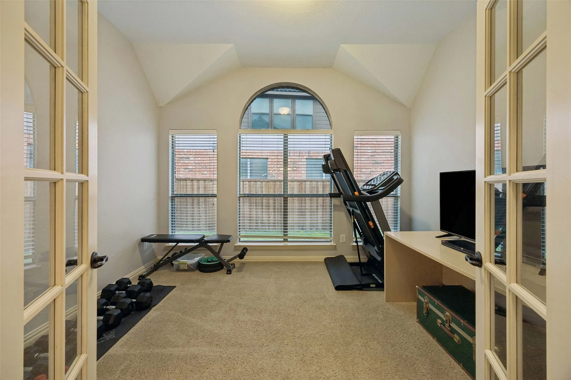 Single Family Residence For Sale in Tarrant County , 2723 Ponce De Leon, Grand Prairie, Texas 75054, 4 Bedroom, 3 Bathroom, 2 Garage spaces, 2,548 Sqft, built in 2007, mls#21394760, Real Estate Agent in Grand Prairie, Homes For Sale in Tarrant county, Homes For Sale in Grand Prairie, Realtor in Grand Prairie Texas, Real Estate Brokerage Independent Realty Texas, Luminita Cordes Realtor
