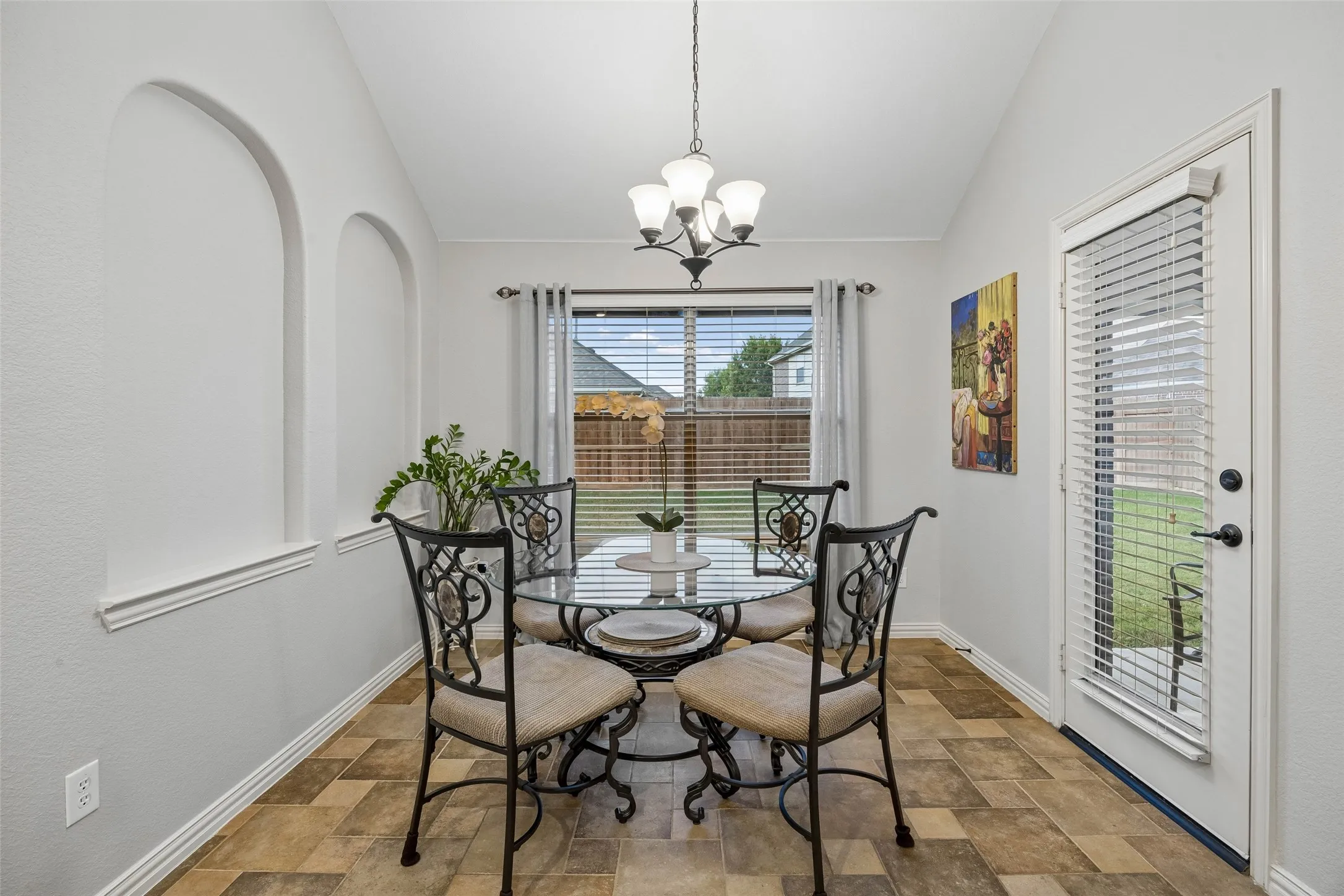 Single Family Residence For Sale in Tarrant County , 2723 Ponce De Leon, Grand Prairie, Texas 75054, 4 Bedroom, 3 Bathroom, 2 Garage spaces, 2,548 Sqft, built in 2007, mls#21394760, Real Estate Agent in Grand Prairie, Homes For Sale in Tarrant county, Homes For Sale in Grand Prairie, Realtor in Grand Prairie Texas, Real Estate Brokerage Independent Realty Texas, Luminita Cordes Realtor