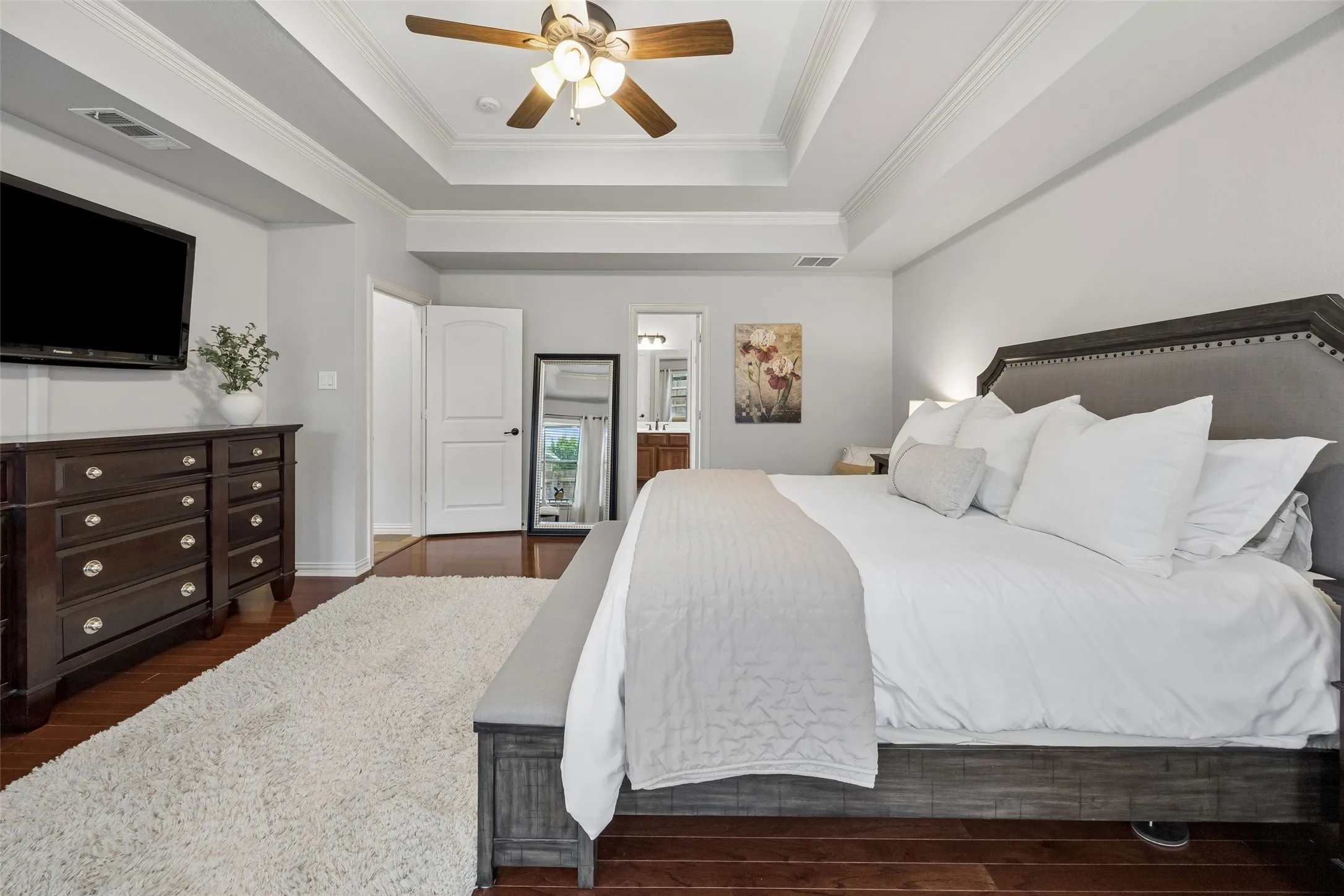 Single Family Residence For Sale in Tarrant County , 2723 Ponce De Leon, Grand Prairie, Texas 75054, 4 Bedroom, 3 Bathroom, 2 Garage spaces, 2,548 Sqft, built in 2007, mls#21394760, Real Estate Agent in Grand Prairie, Homes For Sale in Tarrant county, Homes For Sale in Grand Prairie, Realtor in Grand Prairie Texas, Real Estate Brokerage Independent Realty Texas, Luminita Cordes Realtor