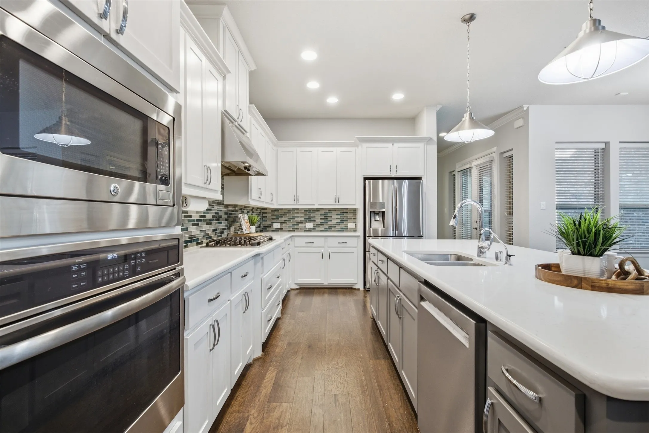 Single Family Residence For Sale in Collin County , 6209 Smithwick Drive, Mc Kinney, Texas 75070, 3 Bedroom, 3 Bathroom, 2 Garage spaces, 2,331 Sqft, built in 2017, mls#21400553, Real Estate Agent in Mc Kinney, Homes For Sale in Collin county, Homes For Sale in Mc Kinney, Realtor in Mc Kinney Texas, Real Estate Brokerage Independent Realty Texas, Luminita Cordes Realtor