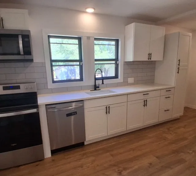 Single Family Residence For Sale in Hunt County , 1113 Commerce Drive, Greenville, Texas 75401, 4 Bedroom, 2 Bathroom, Garage spaces, 2,031 Sqft, built in 1940, mls#21396096, Real Estate Agent in Greenville, Homes For Sale in Hunt county, Homes For Sale in Greenville, Realtor in Greenville Texas, Real Estate Brokerage Independent Realty Texas, Luminita Cordes Realtor