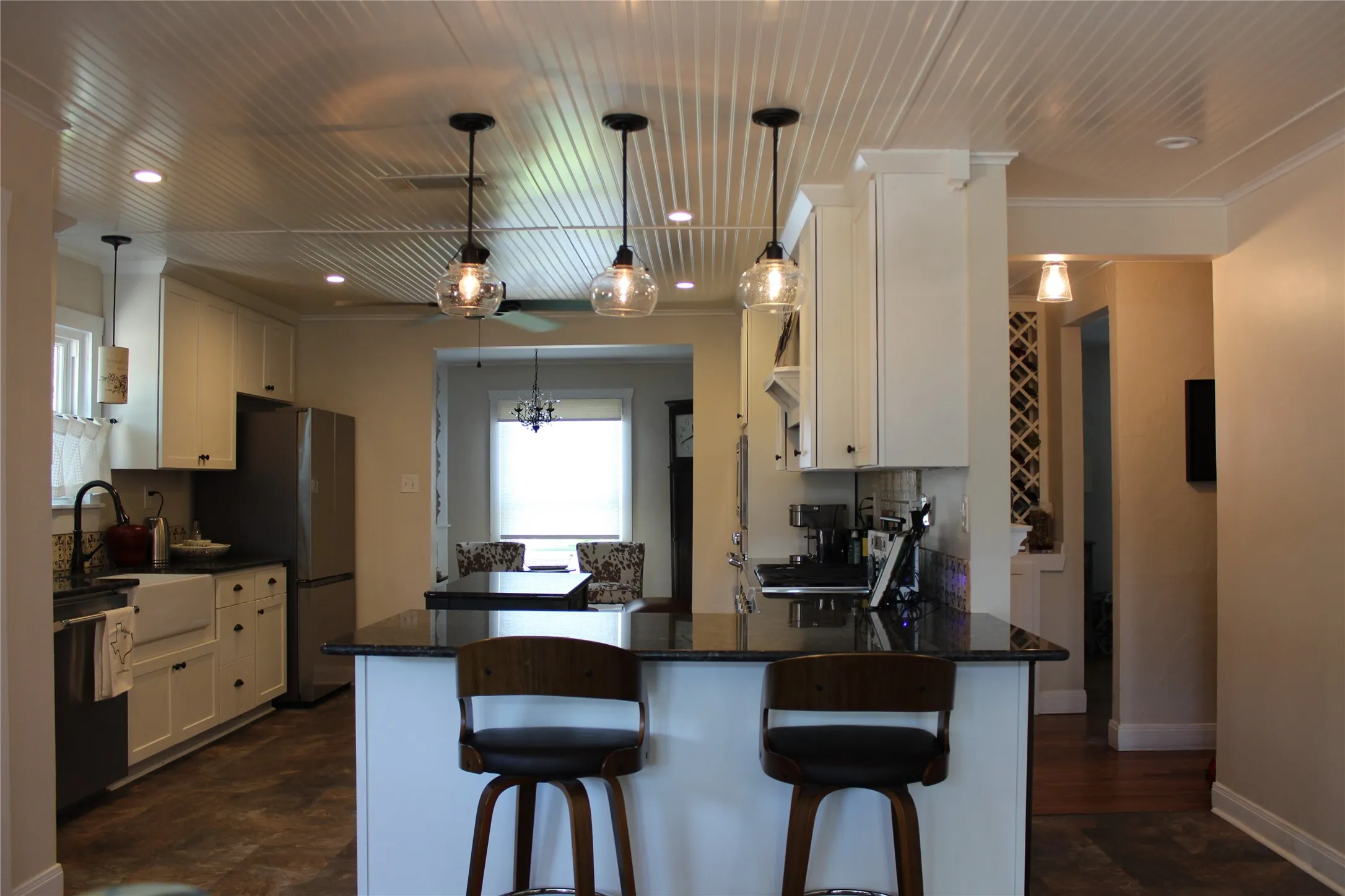 Single Family Residence For Rent in Tarrant County , 420 E Franklin Street, Grapevine, Texas 76051, 2 Bedroom, 3 Bathroom, 1 Garage spaces, 1,972 Sqft, built in 1942, mls#21400704, Real Estate Agent in Grapevine, Homes For Rent in Tarrant county, Homes For Rent in Grapevine, Realtor in Grapevine Texas, Real Estate Brokerage Independent Realty Texas, Luminita Cordes Realtor