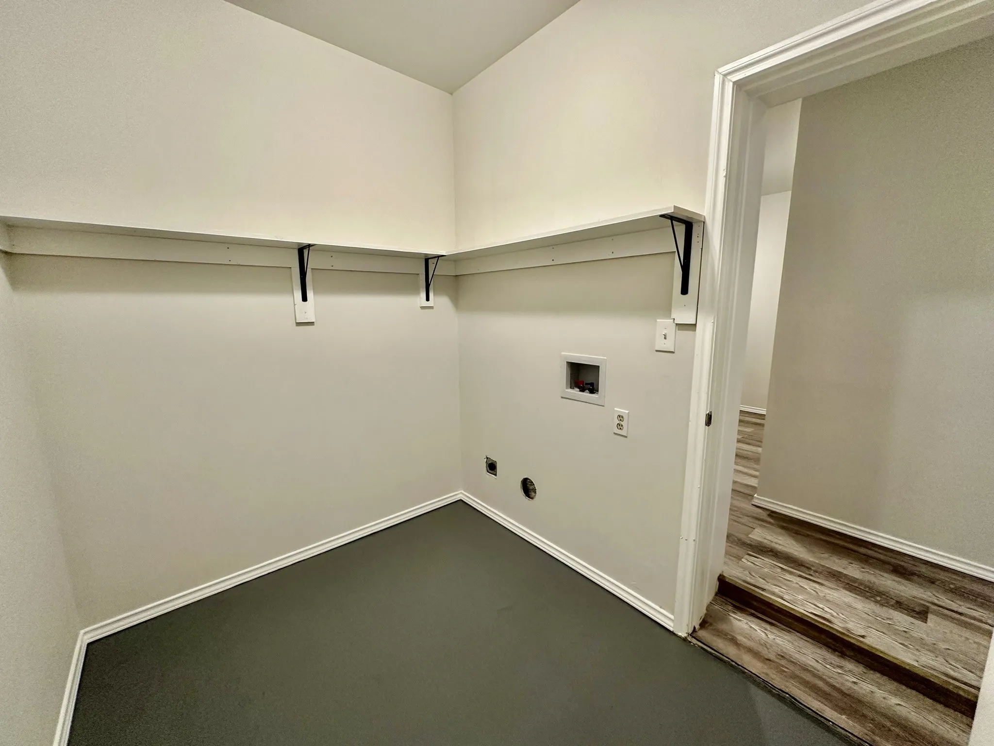 Office For Rent in Grayson County , 1824 S Walnut Street, Sherman, Texas 75090, 0, 0, Garage spaces, 0 Sqft, built in 1925, mls#21400701, Real Estate Agent in Sherman, Homes For Rent in Grayson county, Homes For Rent in Sherman, Realtor in Sherman Texas, Real Estate Brokerage Independent Realty Texas, Luminita Cordes Realtor