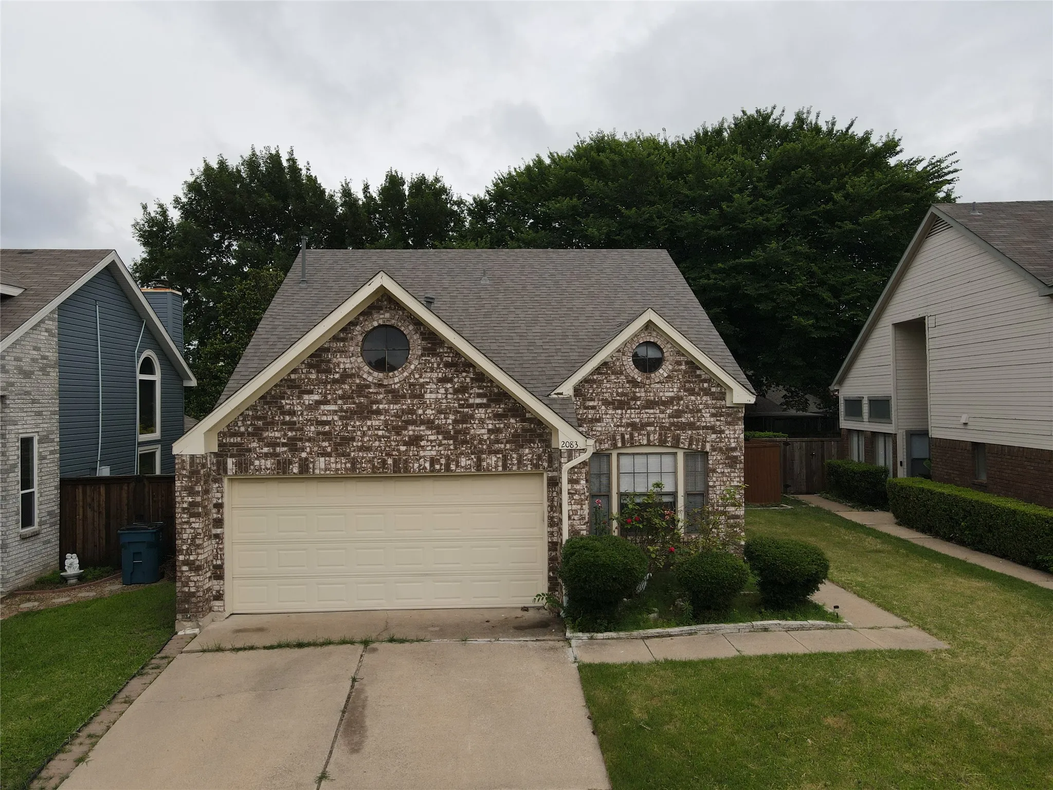 Single Family Residence For Rent in Denton County , 2083 Sundance Court, Lewisville, Texas 75067, 3 Bedroom, 2 Bathroom, 2 Garage spaces, 1,293 Sqft, built in 1986, mls#21400708, Real Estate Agent in Lewisville, Homes For Rent in Denton county, Homes For Rent in Lewisville, Realtor in Lewisville Texas, Real Estate Brokerage Independent Realty Texas, Luminita Cordes Realtor