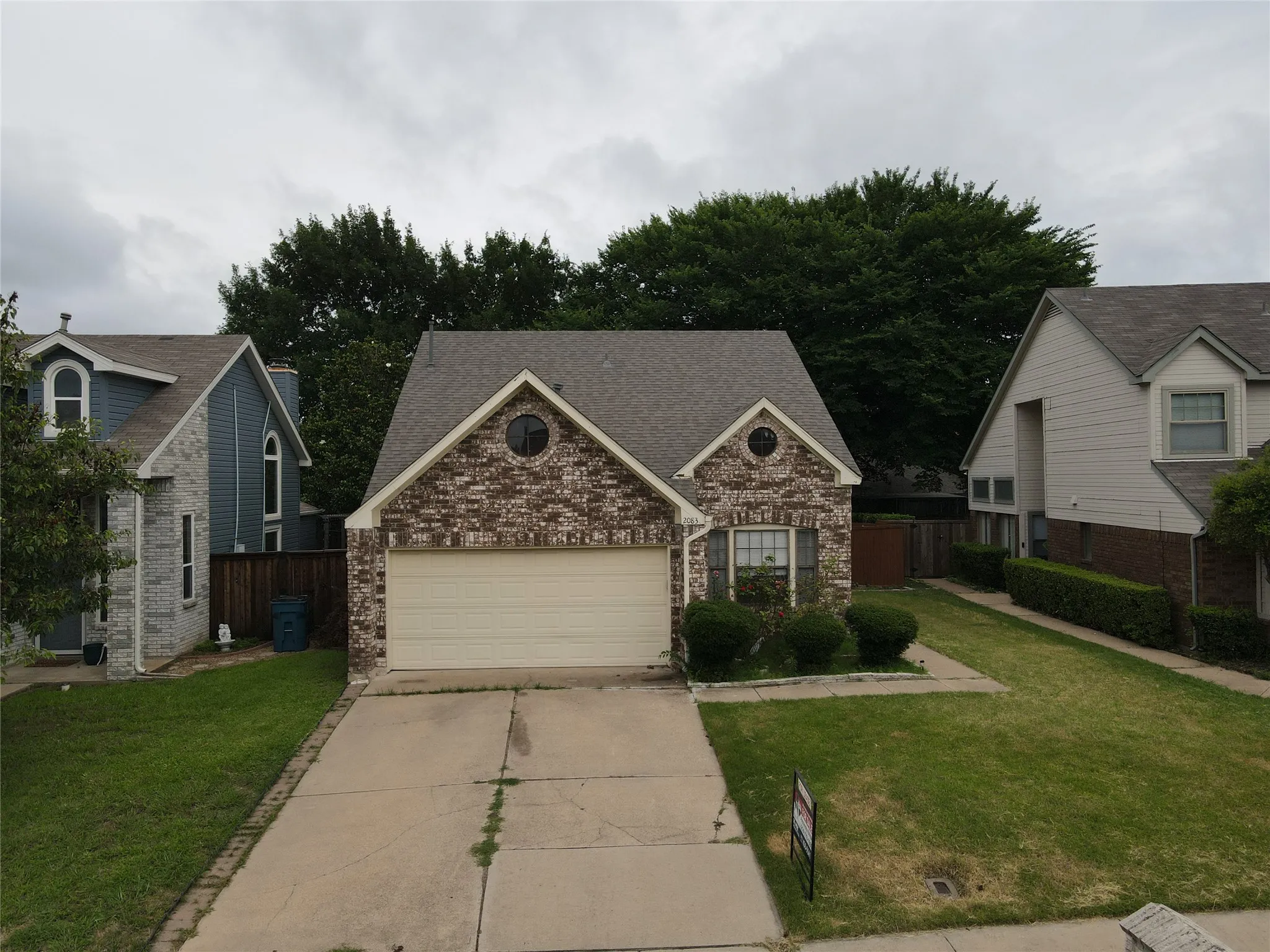 Single Family Residence For Rent in Denton County , 2083 Sundance Court, Lewisville, Texas 75067, 3 Bedroom, 2 Bathroom, 2 Garage spaces, 1,293 Sqft, built in 1986, mls#21400708, Real Estate Agent in Lewisville, Homes For Rent in Denton county, Homes For Rent in Lewisville, Realtor in Lewisville Texas, Real Estate Brokerage Independent Realty Texas, Luminita Cordes Realtor