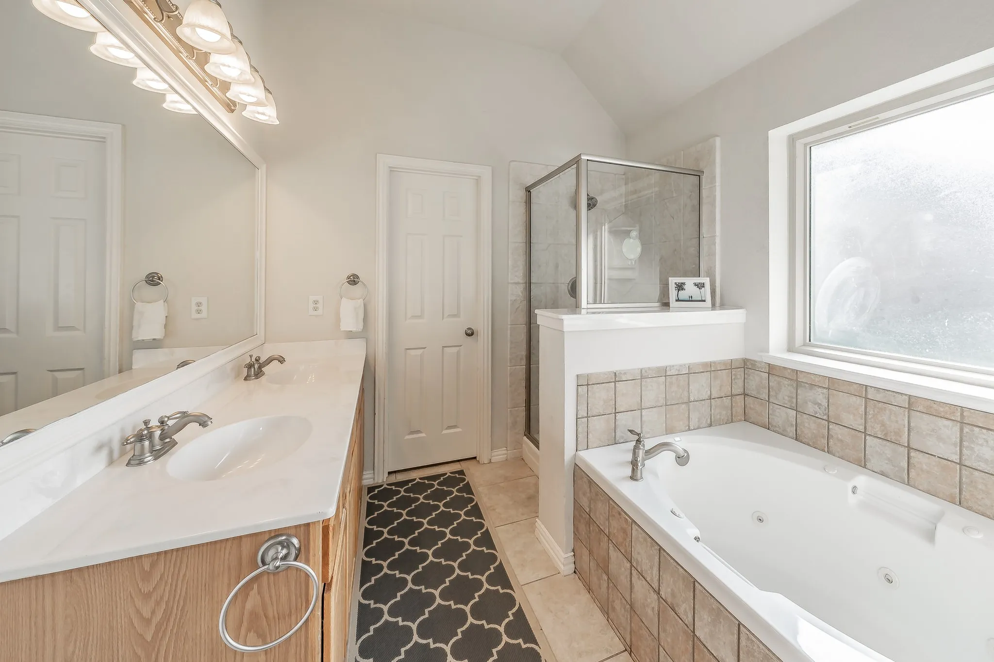 Single Family Residence For Rent in Collin County , 2006 Water Fall Way, Wylie, Texas 75098, 4 Bedroom, 2 Bathroom, 2 Garage spaces, 2,609 Sqft, built in 2004, mls#21400710, Real Estate Agent in Wylie, Homes For Rent in Collin county, Homes For Rent in Wylie, Realtor in Wylie Texas, Real Estate Brokerage Independent Realty Texas, Luminita Cordes Realtor