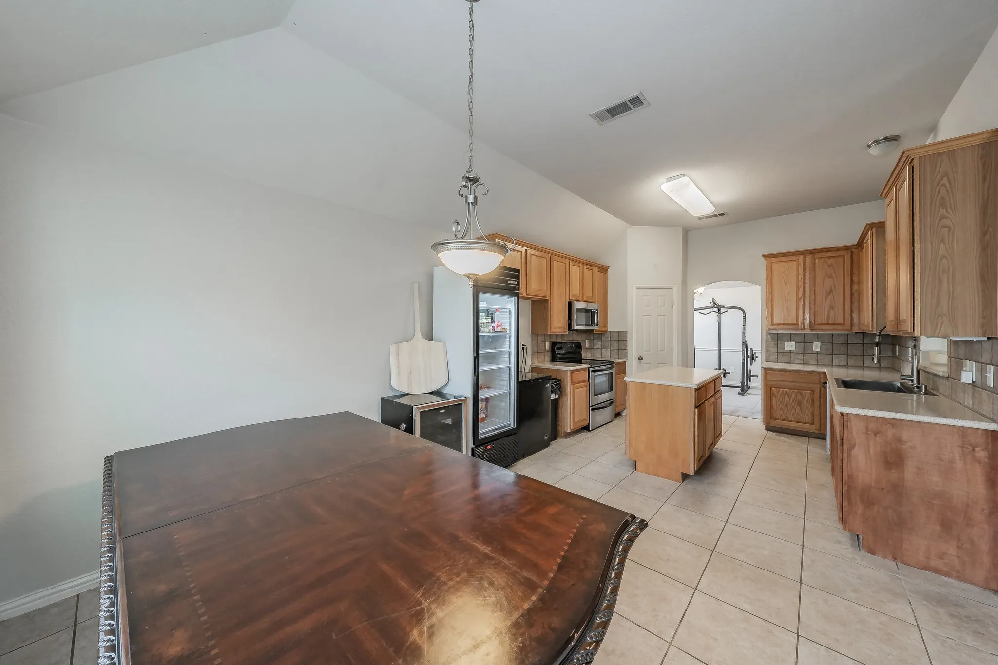 Single Family Residence For Rent in Collin County , 2006 Water Fall Way, Wylie, Texas 75098, 4 Bedroom, 2 Bathroom, 2 Garage spaces, 2,609 Sqft, built in 2004, mls#21400710, Real Estate Agent in Wylie, Homes For Rent in Collin county, Homes For Rent in Wylie, Realtor in Wylie Texas, Real Estate Brokerage Independent Realty Texas, Luminita Cordes Realtor