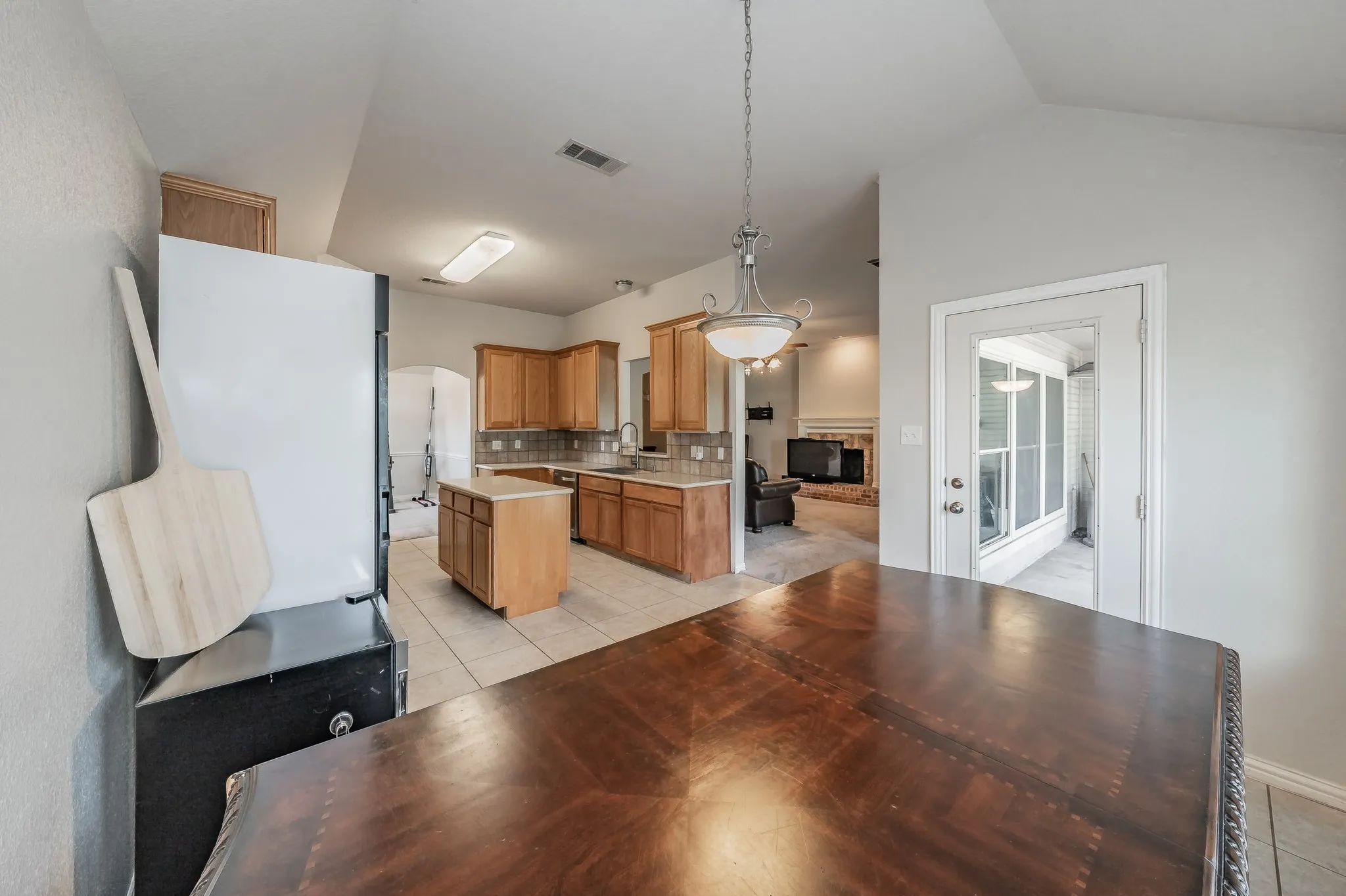 Single Family Residence For Rent in Collin County , 2006 Water Fall Way, Wylie, Texas 75098, 4 Bedroom, 2 Bathroom, 2 Garage spaces, 2,609 Sqft, built in 2004, mls#21400710, Real Estate Agent in Wylie, Homes For Rent in Collin county, Homes For Rent in Wylie, Realtor in Wylie Texas, Real Estate Brokerage Independent Realty Texas, Luminita Cordes Realtor