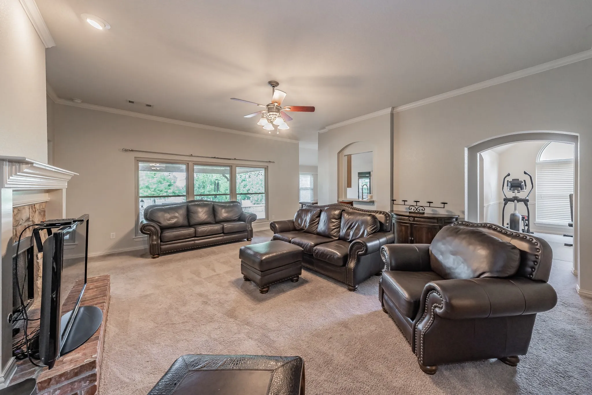 Single Family Residence For Rent in Collin County , 2006 Water Fall Way, Wylie, Texas 75098, 4 Bedroom, 2 Bathroom, 2 Garage spaces, 2,609 Sqft, built in 2004, mls#21400710, Real Estate Agent in Wylie, Homes For Rent in Collin county, Homes For Rent in Wylie, Realtor in Wylie Texas, Real Estate Brokerage Independent Realty Texas, Luminita Cordes Realtor