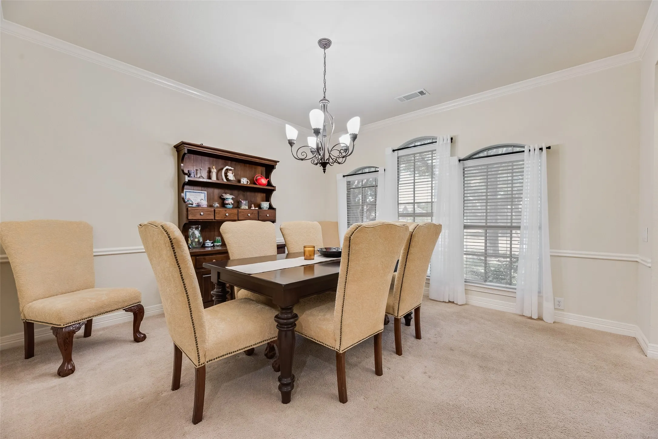 Crown molding and chair rail accents