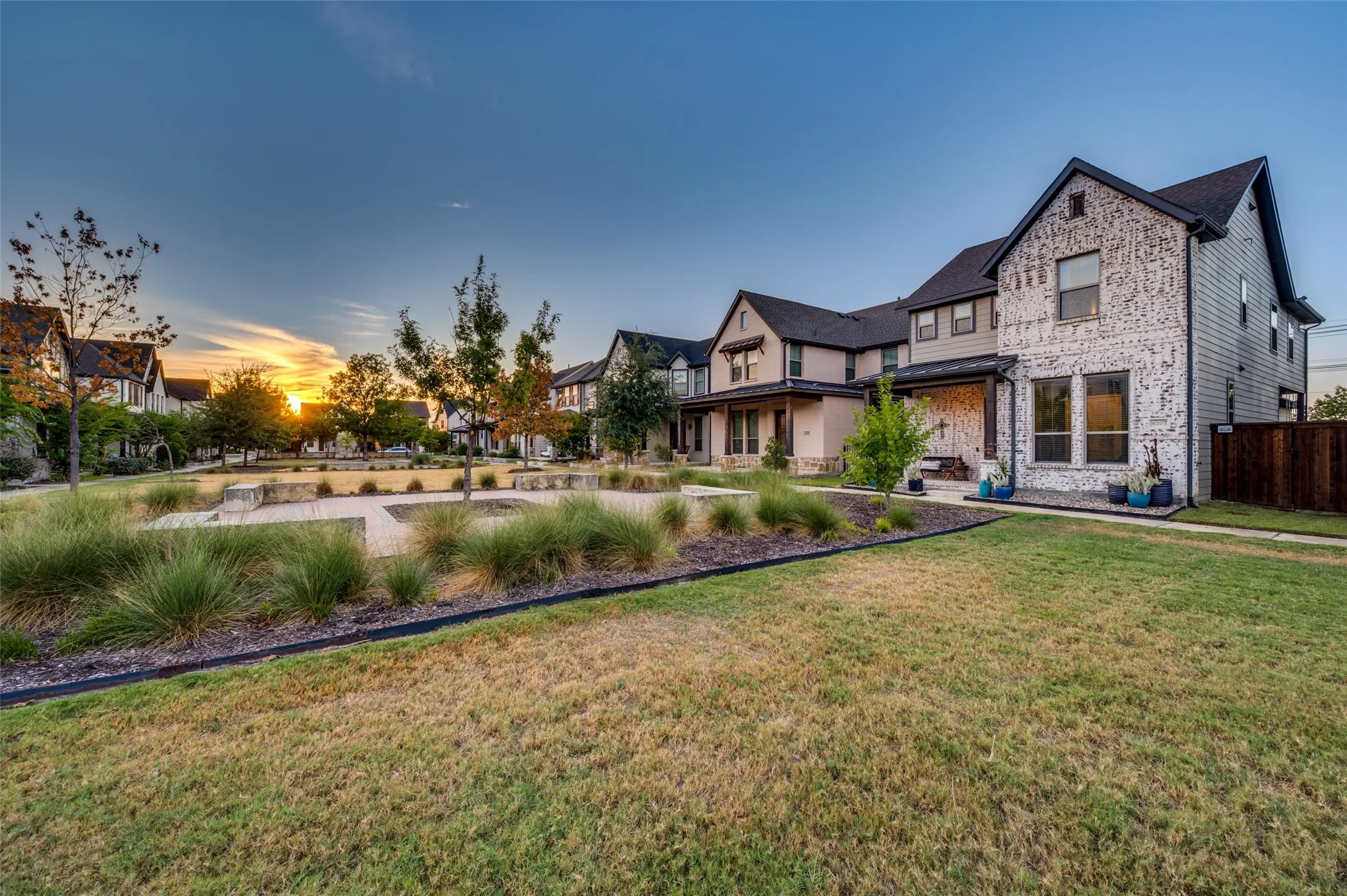 Single Family Residence For Sale in Denton County , 4207 Runway Mews, Frisco, Texas 75034, 3 Bedroom, 3 Bathroom, 2 Garage spaces, 2,247 Sqft, built in 2020, mls#21394312, Real Estate Agent in Frisco, Homes For Sale in Denton county, Homes For Sale in Frisco, Realtor in Frisco Texas, Real Estate Brokerage Independent Realty Texas, Luminita Cordes Realtor