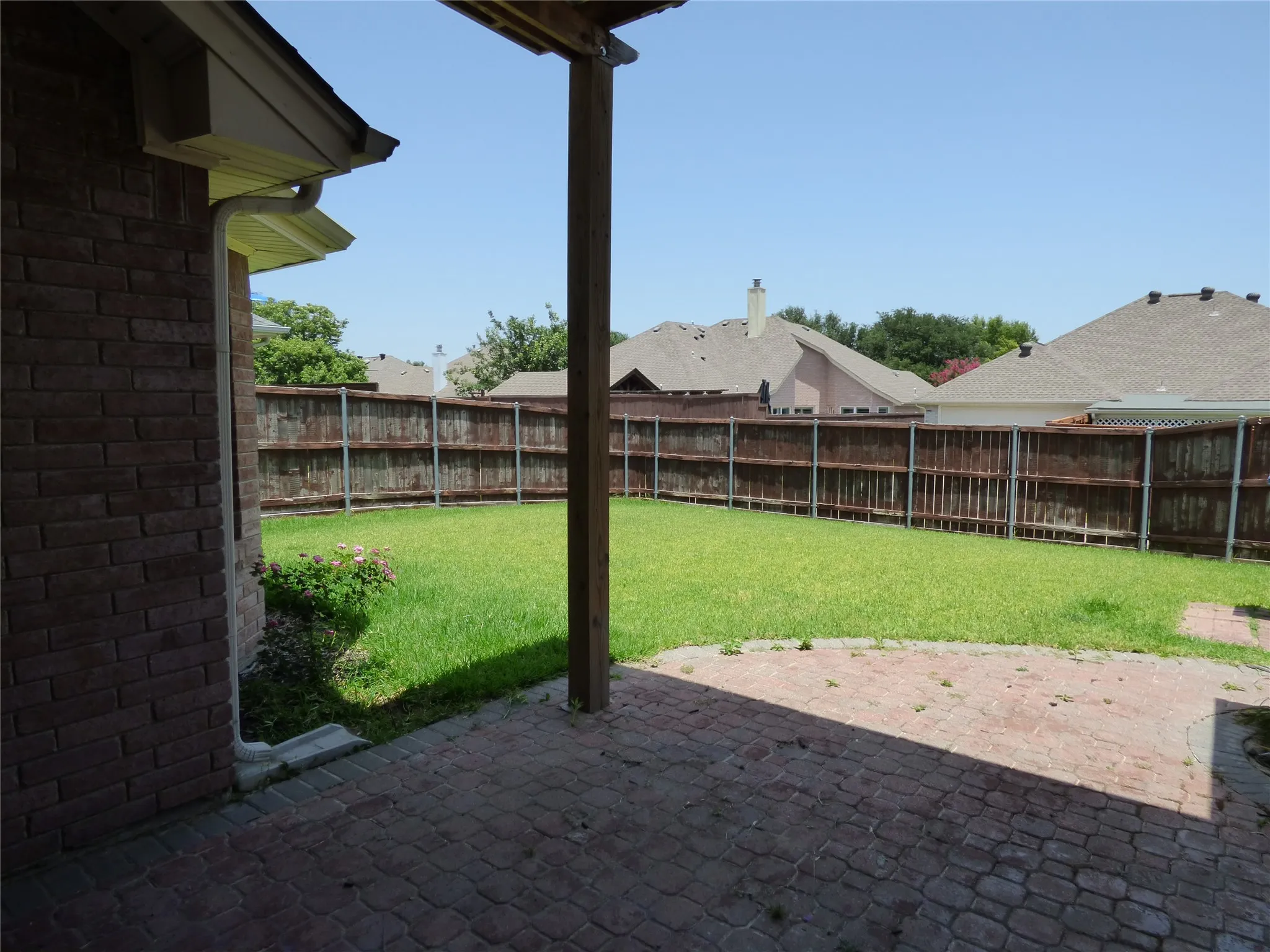 Single Family Residence For Rent in Denton County , 3904 Valez Drive, Carrollton, Texas 75007, 4 Bedroom, 2 Bathroom, 2 Garage spaces, 2,058 Sqft, built in 1996, mls#21400714, Real Estate Agent in Carrollton, Homes For Rent in Denton county, Homes For Rent in Carrollton, Realtor in Carrollton Texas, Real Estate Brokerage Independent Realty Texas, Luminita Cordes Realtor