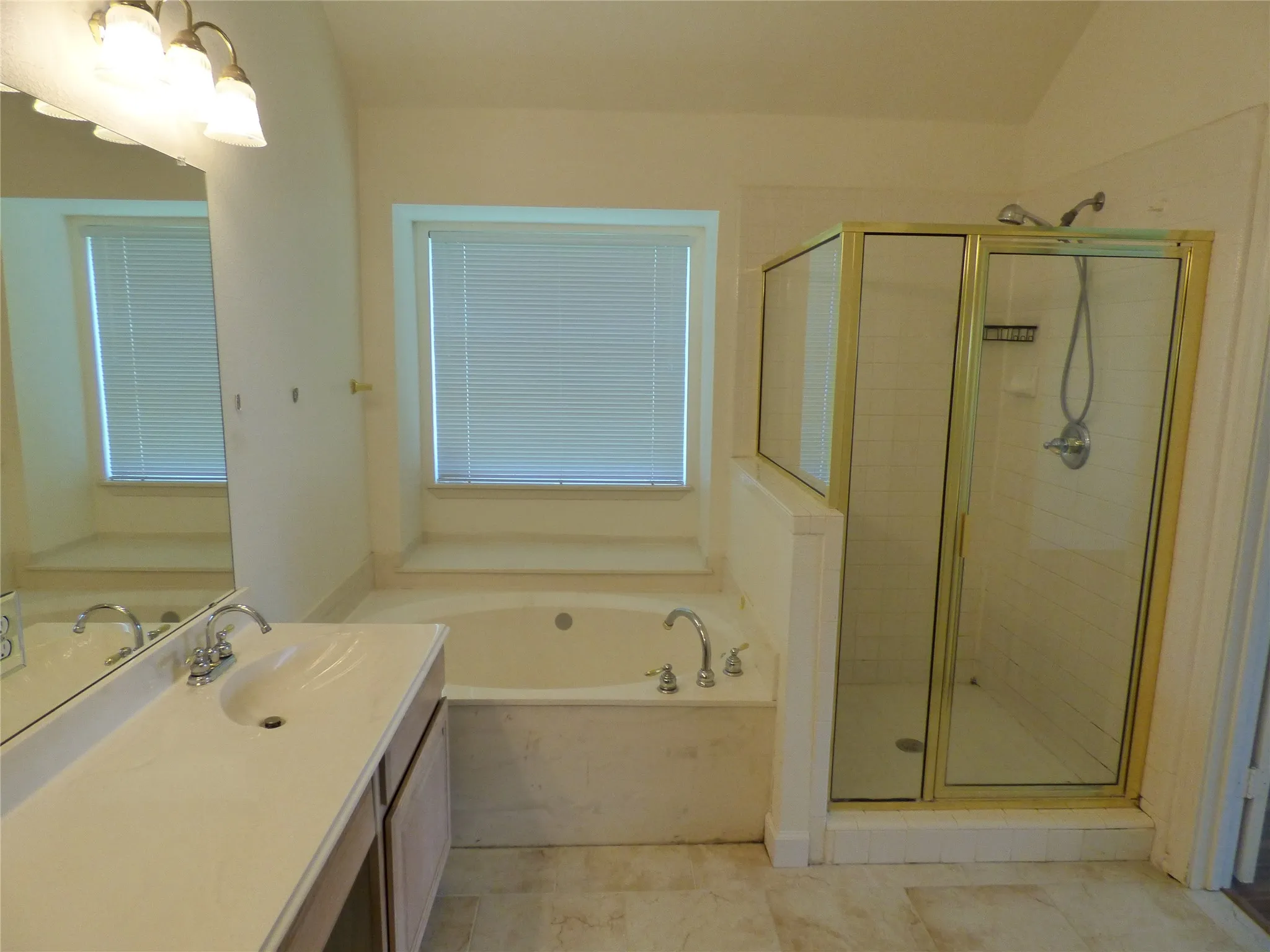 Single Family Residence For Rent in Denton County , 3904 Valez Drive, Carrollton, Texas 75007, 4 Bedroom, 2 Bathroom, 2 Garage spaces, 2,058 Sqft, built in 1996, mls#21400714, Real Estate Agent in Carrollton, Homes For Rent in Denton county, Homes For Rent in Carrollton, Realtor in Carrollton Texas, Real Estate Brokerage Independent Realty Texas, Luminita Cordes Realtor