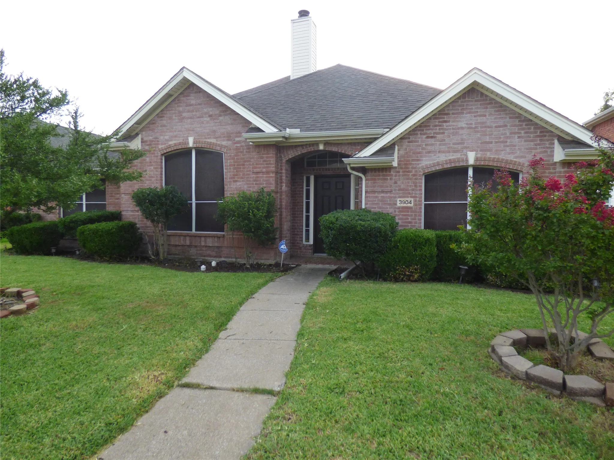 Single Family Residence For Rent in Denton County , 3904 Valez Drive, Carrollton, Texas 75007, 4 Bedroom, 2 Bathroom, 2 Garage spaces, 2,058 Sqft, built in 1996, mls#21400714, Real Estate Agent in Carrollton, Homes For Rent in Denton county, Homes For Rent in Carrollton, Realtor in Carrollton Texas, Real Estate Brokerage Independent Realty Texas, Luminita Cordes Realtor