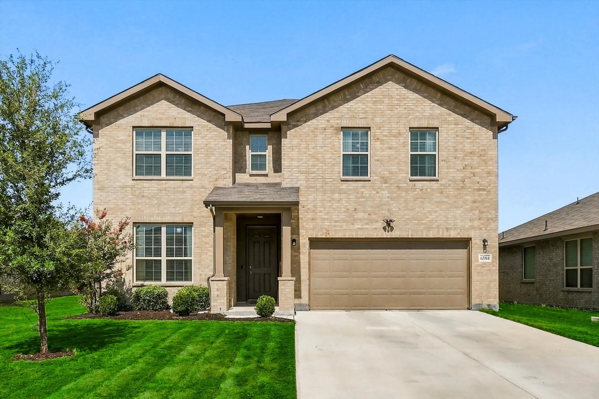 Single Family Residence For Sale in Tarrant County , 6304 Jib Court, Fort Worth, Texas 76179, 5 Bedroom, 3 Bathroom, 2 Garage spaces, 2,995 Sqft, built in 2023, mls#21399710, Real Estate Agent in Fort Worth, Homes For Sale in Tarrant county, Homes For Sale in Fort Worth, Realtor in Fort Worth Texas, Real Estate Brokerage Independent Realty Texas, Luminita Cordes Realtor
