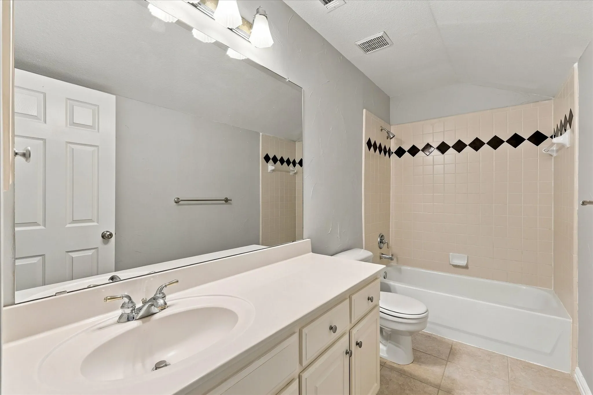 Single Family Residence For Rent in Collin County , 3500 Neiman Road, Plano, Texas 75025, 5 Bedroom, 3 Bathroom, 2 Garage spaces, 3,111 Sqft, built in 1999, mls#21400722, Real Estate Agent in Plano, Homes For Rent in Collin county, Homes For Rent in Plano, Realtor in Plano Texas, Real Estate Brokerage Independent Realty Texas, Luminita Cordes Realtor