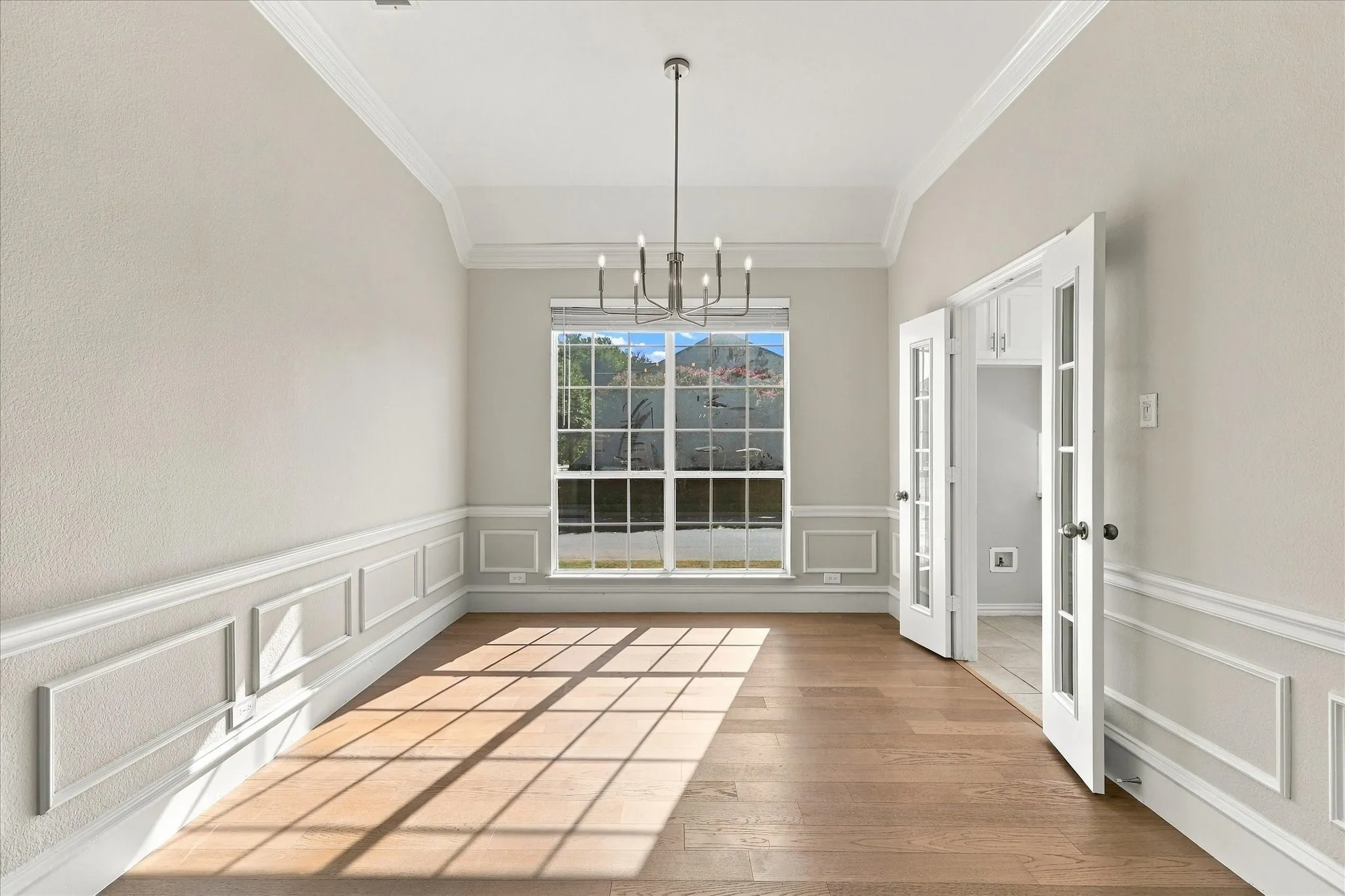 Single Family Residence For Rent in Collin County , 3500 Neiman Road, Plano, Texas 75025, 5 Bedroom, 3 Bathroom, 2 Garage spaces, 3,111 Sqft, built in 1999, mls#21400722, Real Estate Agent in Plano, Homes For Rent in Collin county, Homes For Rent in Plano, Realtor in Plano Texas, Real Estate Brokerage Independent Realty Texas, Luminita Cordes Realtor