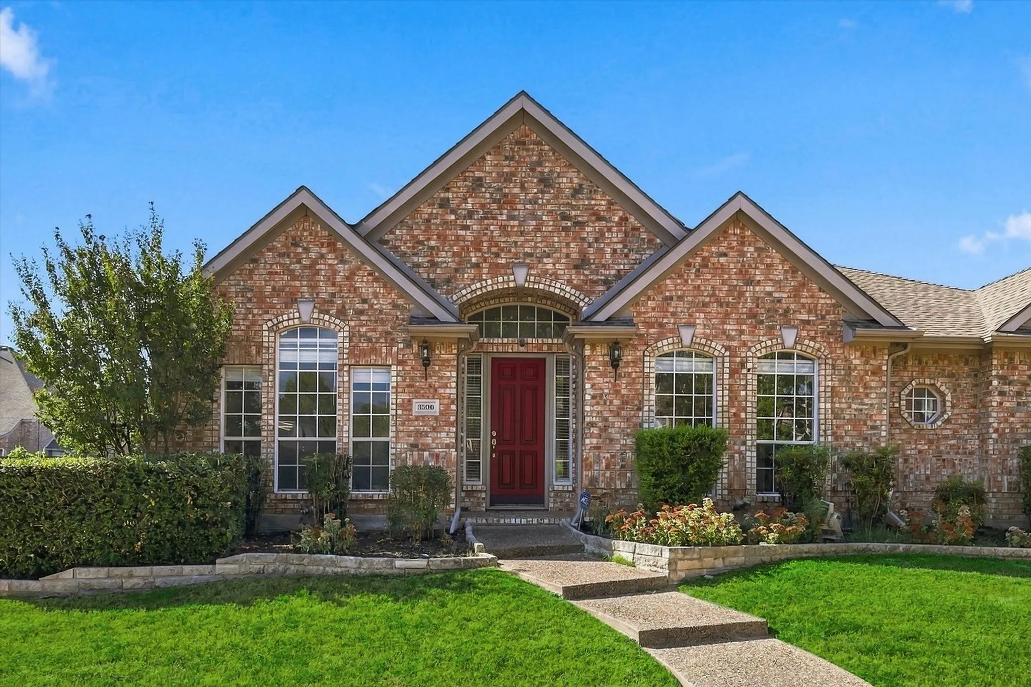 Single Family Residence For Rent in Collin County , 3500 Neiman Road, Plano, Texas 75025, 5 Bedroom, 3 Bathroom, 2 Garage spaces, 3,111 Sqft, built in 1999, mls#21400722, Real Estate Agent in Plano, Homes For Rent in Collin county, Homes For Rent in Plano, Realtor in Plano Texas, Real Estate Brokerage Independent Realty Texas, Luminita Cordes Realtor