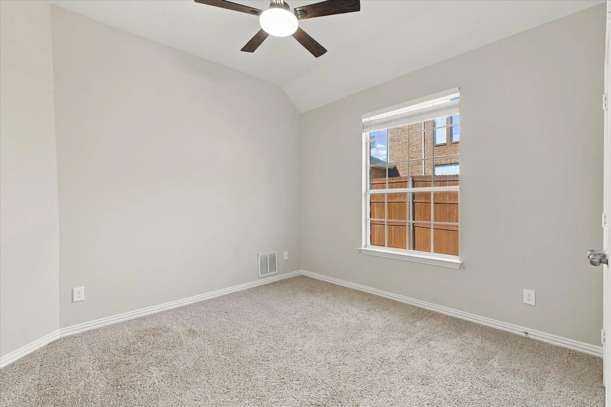 Single Family Residence For Rent in Collin County , 3500 Neiman Road, Plano, Texas 75025, 5 Bedroom, 3 Bathroom, 2 Garage spaces, 3,111 Sqft, built in 1999, mls#21400722, Real Estate Agent in Plano, Homes For Rent in Collin county, Homes For Rent in Plano, Realtor in Plano Texas, Real Estate Brokerage Independent Realty Texas, Luminita Cordes Realtor
