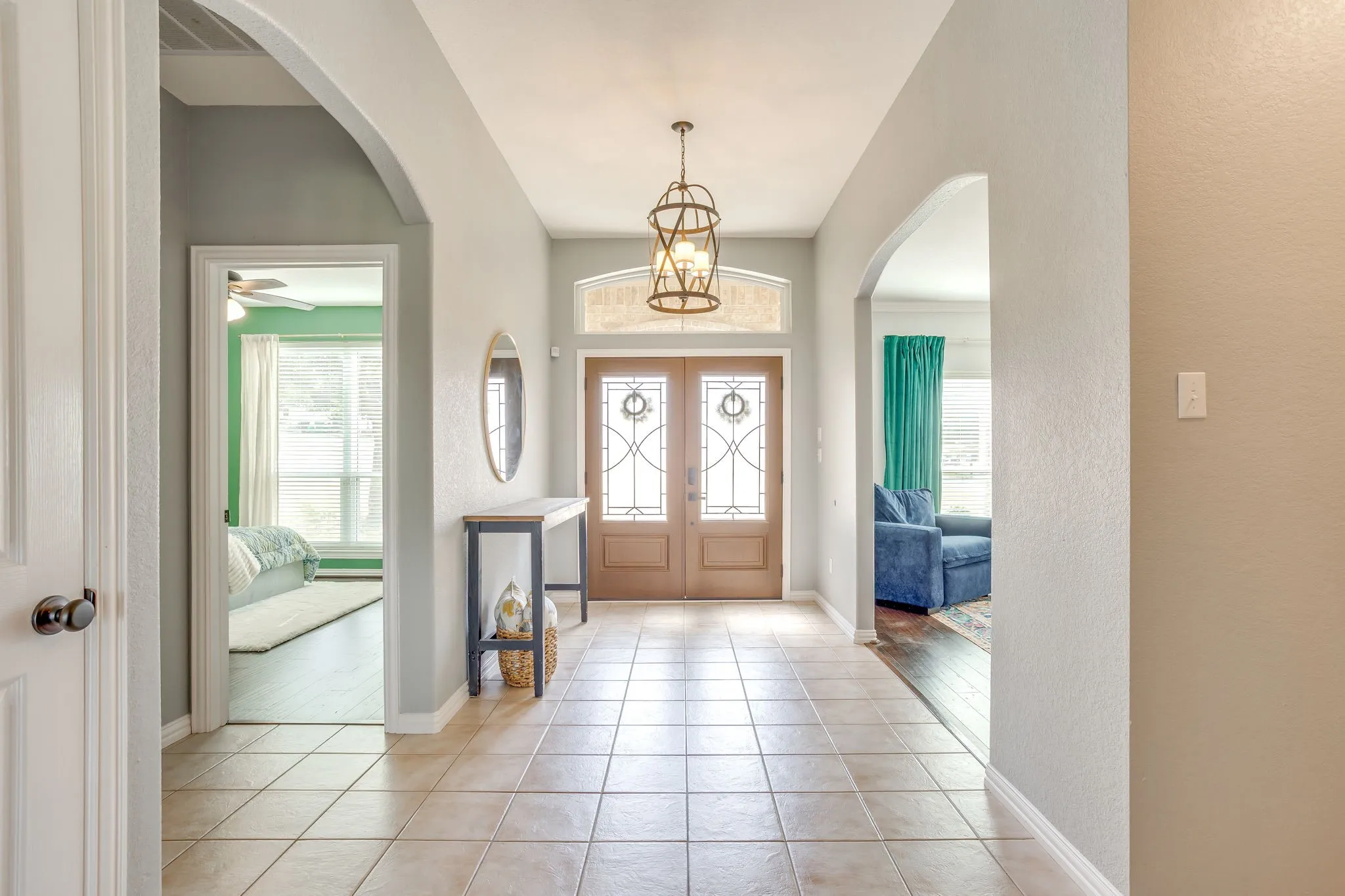 Single Family Residence For Sale in Johnson County , 703 Country Club Drive, Joshua, Texas 76058, 4 Bedroom, 3 Bathroom, 3 Garage spaces, 2,968 Sqft, built in 2003, mls#21399133, Real Estate Agent in Joshua, Homes For Sale in Johnson county, Homes For Sale in Joshua, Realtor in Joshua Texas, Real Estate Brokerage Independent Realty Texas, Luminita Cordes Realtor