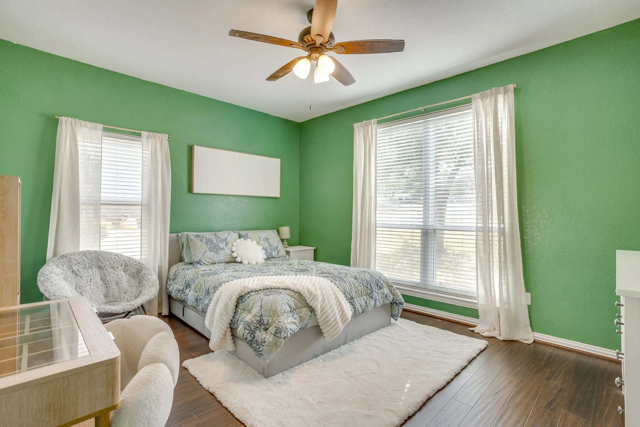 Single Family Residence For Sale in Johnson County , 703 Country Club Drive, Joshua, Texas 76058, 4 Bedroom, 3 Bathroom, 3 Garage spaces, 2,968 Sqft, built in 2003, mls#21399133, Real Estate Agent in Joshua, Homes For Sale in Johnson county, Homes For Sale in Joshua, Realtor in Joshua Texas, Real Estate Brokerage Independent Realty Texas, Luminita Cordes Realtor