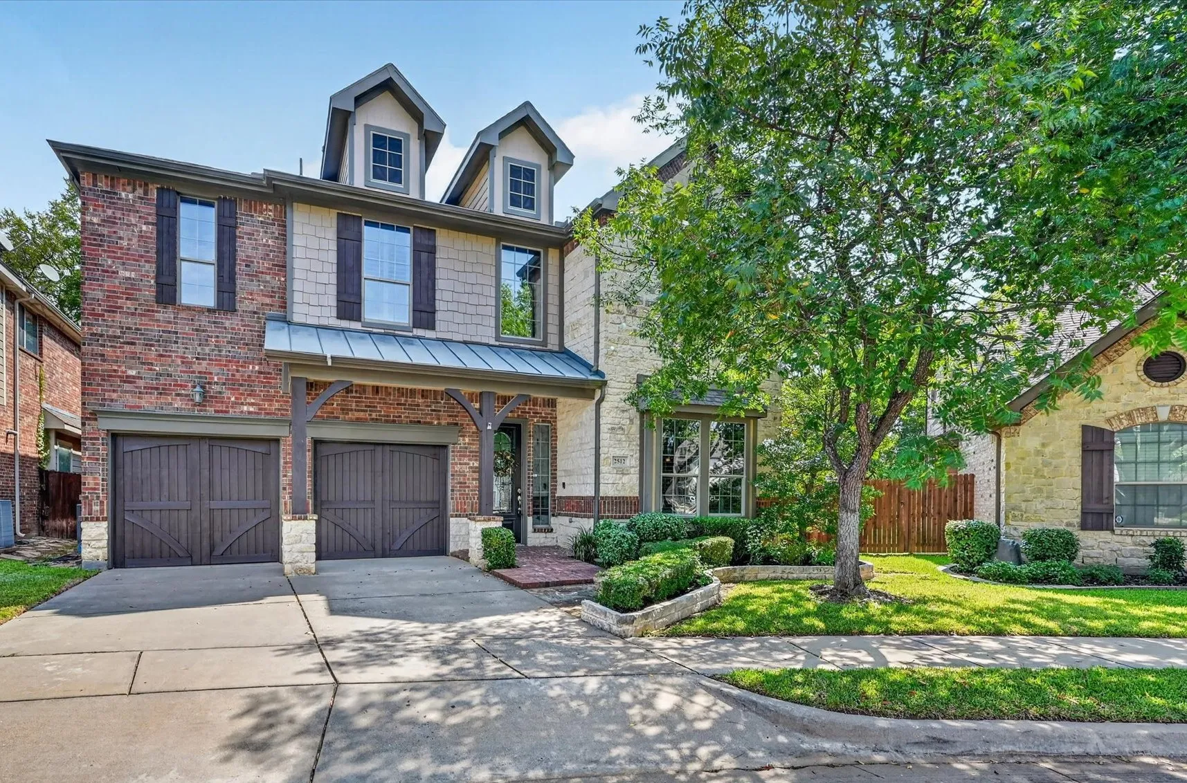 Single Family Residence For Sale in Tarrant County , 2512 Kodiak Circle, Euless, Texas 76039, 4 Bedroom, 4 Bathroom, 2 Garage spaces, 3,273 Sqft, built in 2004, mls#21396240, Real Estate Agent in Euless, Homes For Sale in Tarrant county, Homes For Sale in Euless, Realtor in Euless Texas, Real Estate Brokerage Independent Realty Texas, Luminita Cordes Realtor