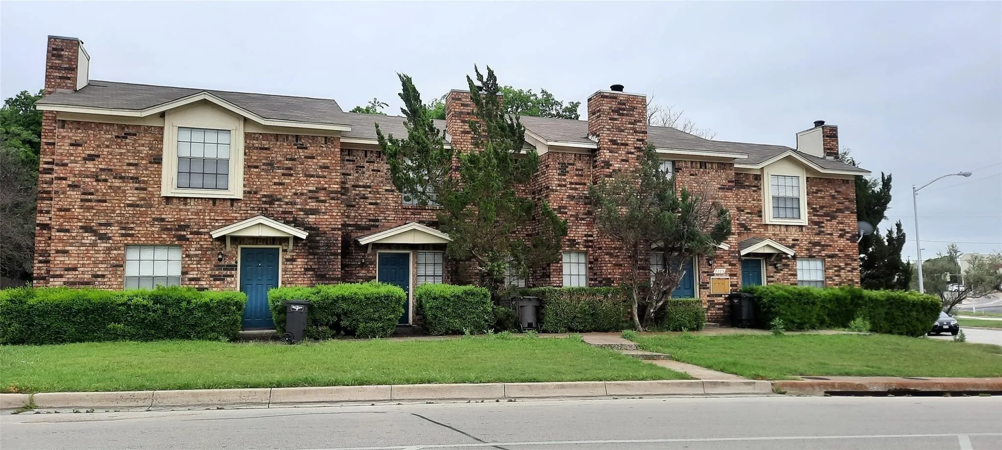 Quadruplex For Rent in Tarrant County , 3225 Cortez Drive, Fort Worth, Texas 76116, 2 Bedroom, 2 Bathroom, Garage spaces, 1,046 Sqft, built in 1985, mls#21400729, Real Estate Agent in Fort Worth, Homes For Rent in Tarrant county, Homes For Rent in Fort Worth, Realtor in Fort Worth Texas, Real Estate Brokerage Independent Realty Texas, Luminita Cordes Realtor