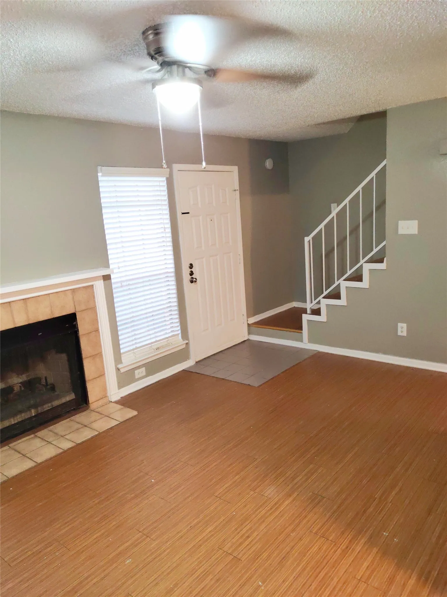 Quadruplex For Rent in Tarrant County , 3225 Cortez Drive, Fort Worth, Texas 76116, 2 Bedroom, 2 Bathroom, Garage spaces, 1,046 Sqft, built in 1985, mls#21400729, Real Estate Agent in Fort Worth, Homes For Rent in Tarrant county, Homes For Rent in Fort Worth, Realtor in Fort Worth Texas, Real Estate Brokerage Independent Realty Texas, Luminita Cordes Realtor