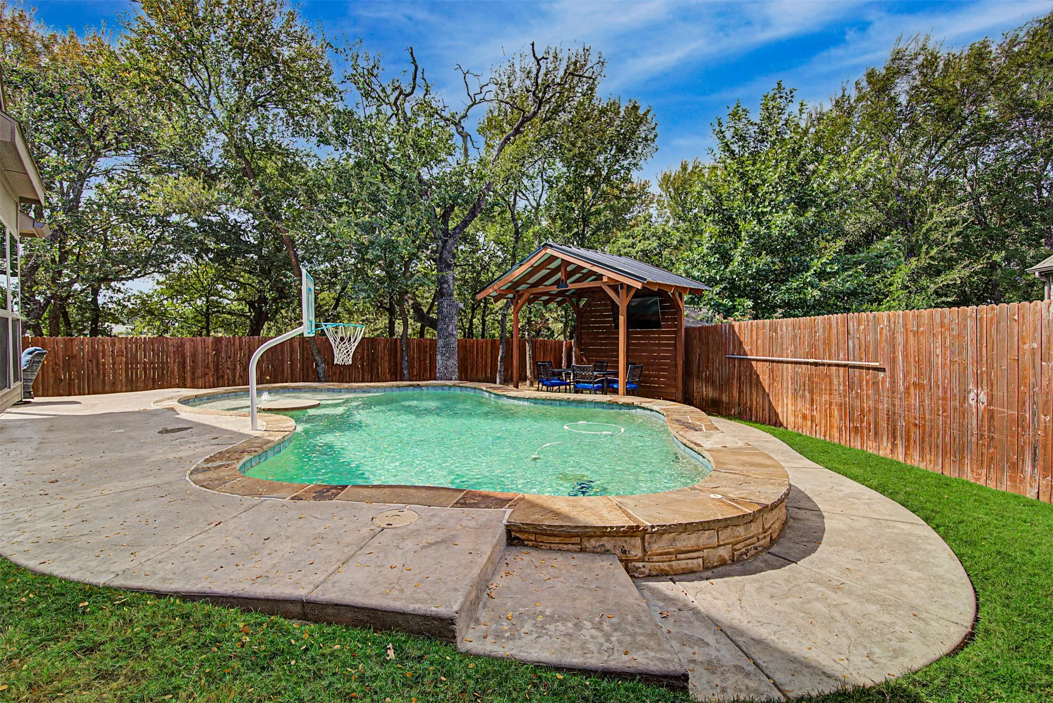 Single Family Residence For Sale in Johnson County , 1025 Whitetail Court, Joshua, Texas 76058, 4 Bedroom, 4 Bathroom, 2 Garage spaces, 3,472 Sqft, built in 2020, mls#21385467, Real Estate Agent in Joshua, Homes For Sale in Johnson county, Homes For Sale in Joshua, Realtor in Joshua Texas, Real Estate Brokerage Independent Realty Texas, Luminita Cordes Realtor