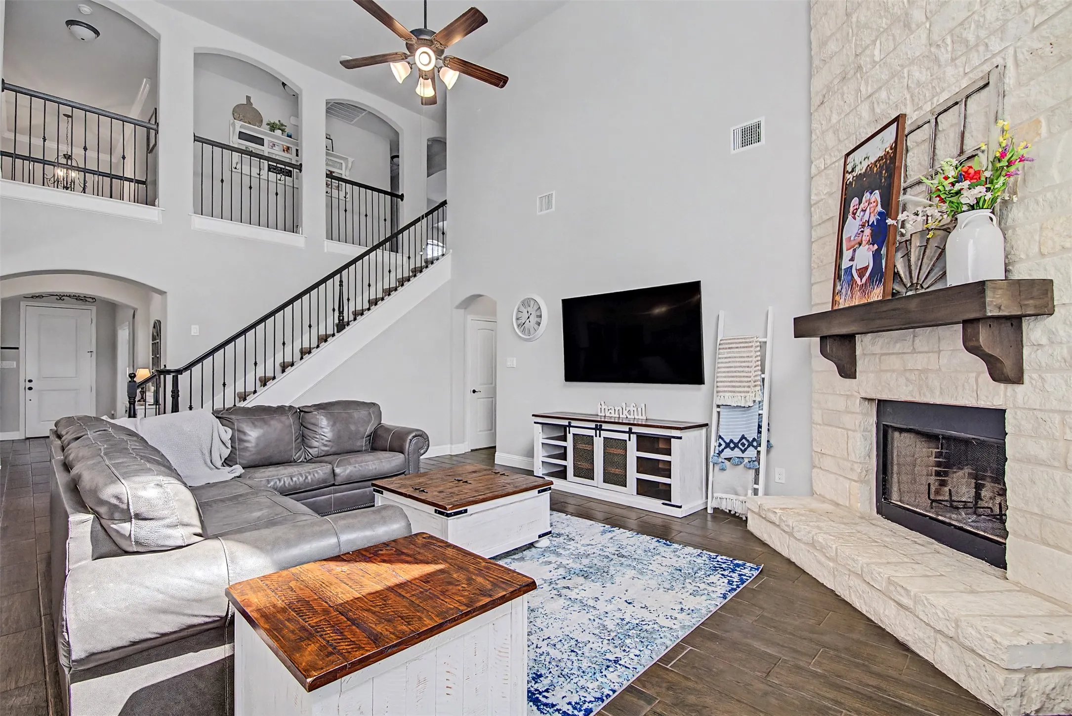 Single Family Residence For Sale in Johnson County , 1025 Whitetail Court, Joshua, Texas 76058, 4 Bedroom, 4 Bathroom, 2 Garage spaces, 3,472 Sqft, built in 2020, mls#21385467, Real Estate Agent in Joshua, Homes For Sale in Johnson county, Homes For Sale in Joshua, Realtor in Joshua Texas, Real Estate Brokerage Independent Realty Texas, Luminita Cordes Realtor