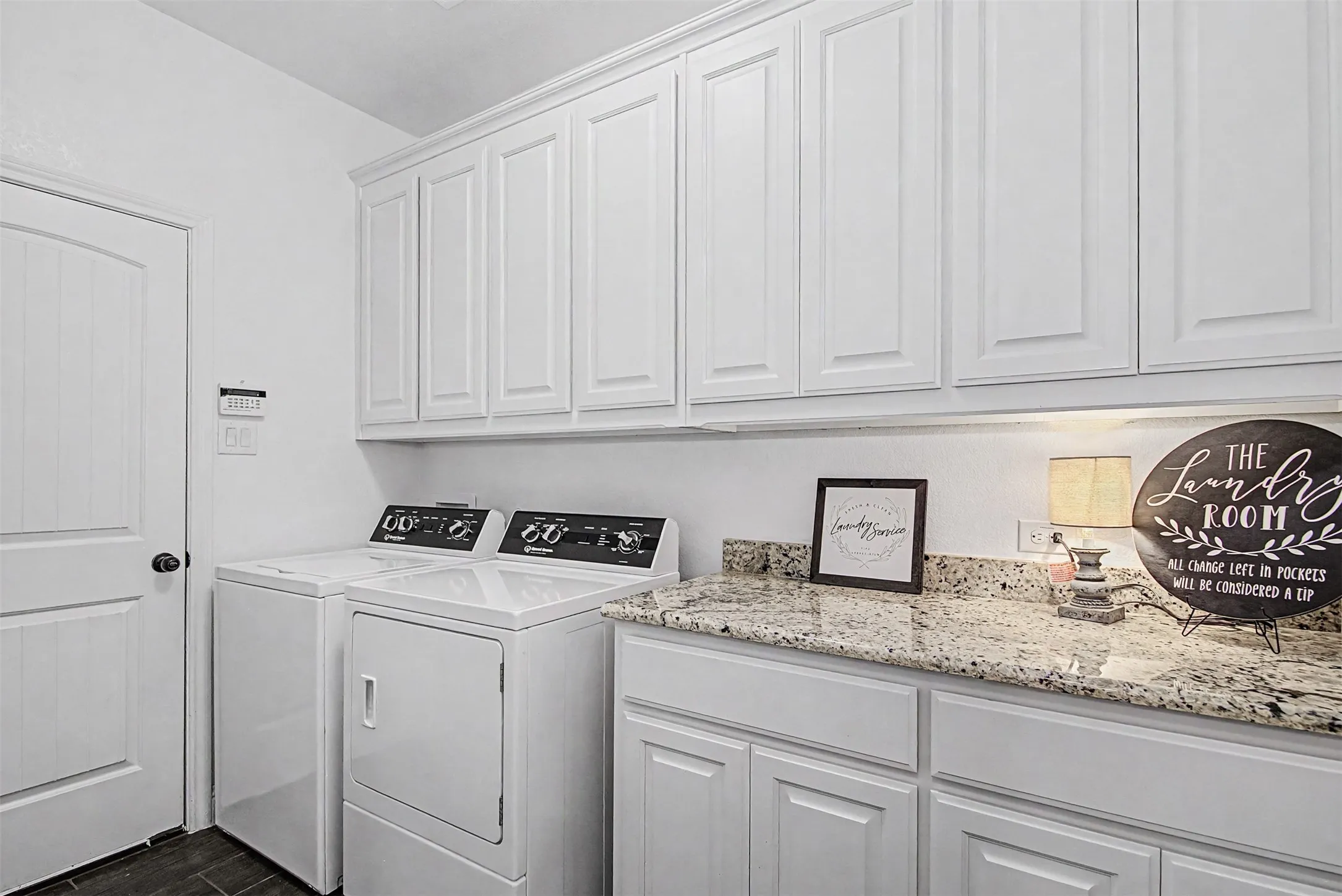 Single Family Residence For Sale in Johnson County , 1025 Whitetail Court, Joshua, Texas 76058, 4 Bedroom, 4 Bathroom, 2 Garage spaces, 3,472 Sqft, built in 2020, mls#21385467, Real Estate Agent in Joshua, Homes For Sale in Johnson county, Homes For Sale in Joshua, Realtor in Joshua Texas, Real Estate Brokerage Independent Realty Texas, Luminita Cordes Realtor