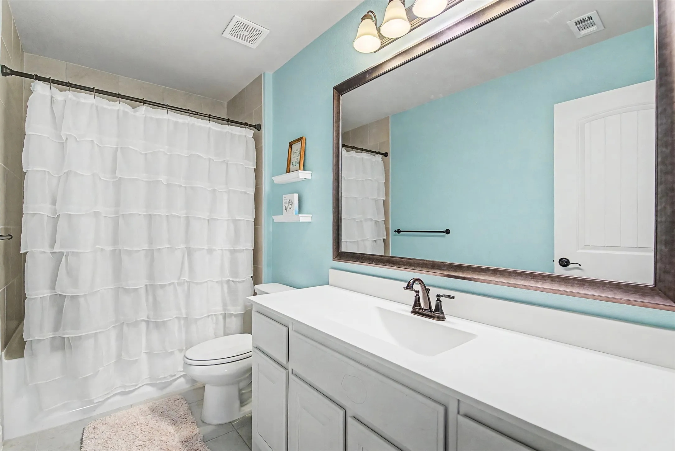 Single Family Residence For Sale in Johnson County , 1025 Whitetail Court, Joshua, Texas 76058, 4 Bedroom, 4 Bathroom, 2 Garage spaces, 3,472 Sqft, built in 2020, mls#21385467, Real Estate Agent in Joshua, Homes For Sale in Johnson county, Homes For Sale in Joshua, Realtor in Joshua Texas, Real Estate Brokerage Independent Realty Texas, Luminita Cordes Realtor