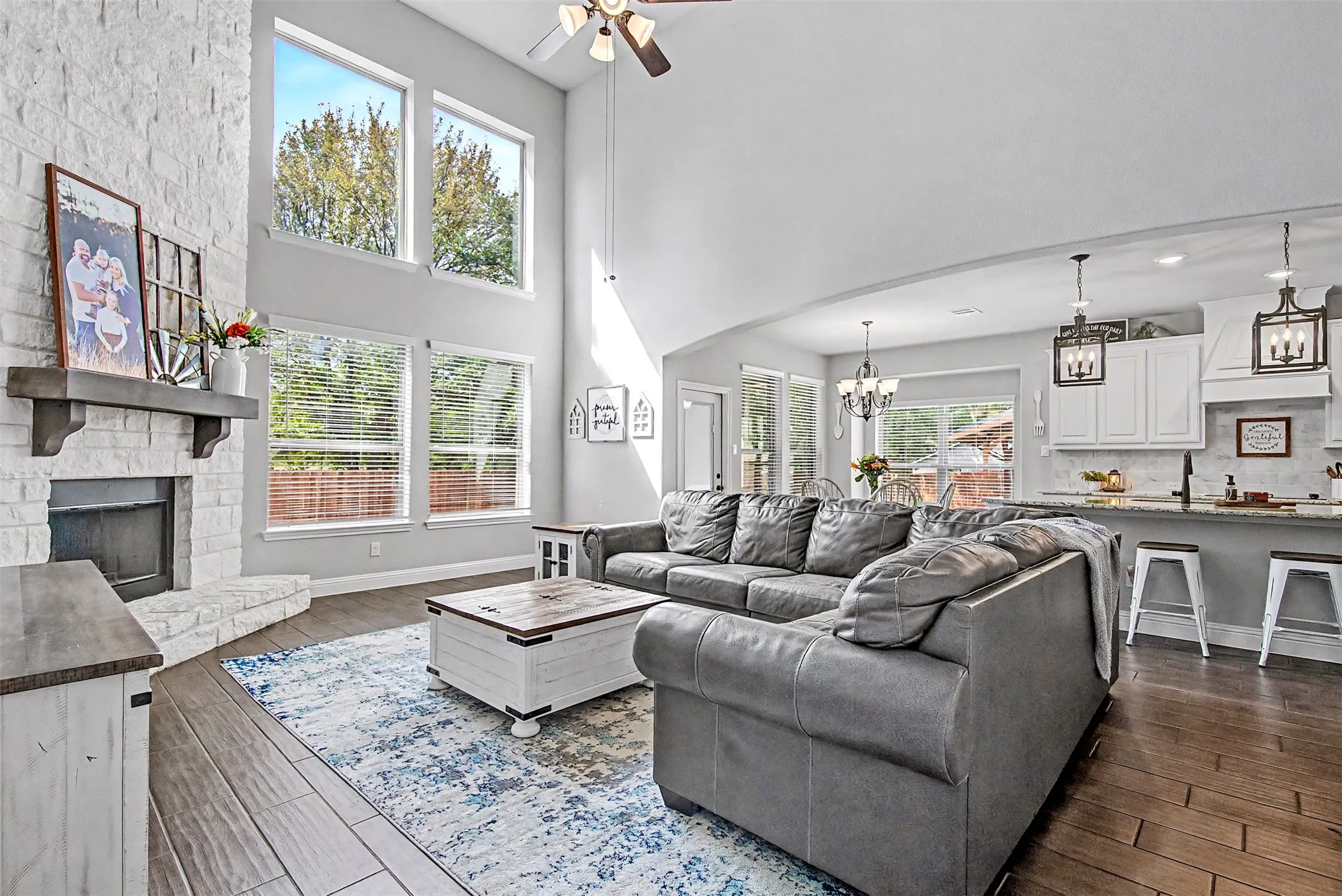Single Family Residence For Sale in Johnson County , 1025 Whitetail Court, Joshua, Texas 76058, 4 Bedroom, 4 Bathroom, 2 Garage spaces, 3,472 Sqft, built in 2020, mls#21385467, Real Estate Agent in Joshua, Homes For Sale in Johnson county, Homes For Sale in Joshua, Realtor in Joshua Texas, Real Estate Brokerage Independent Realty Texas, Luminita Cordes Realtor
