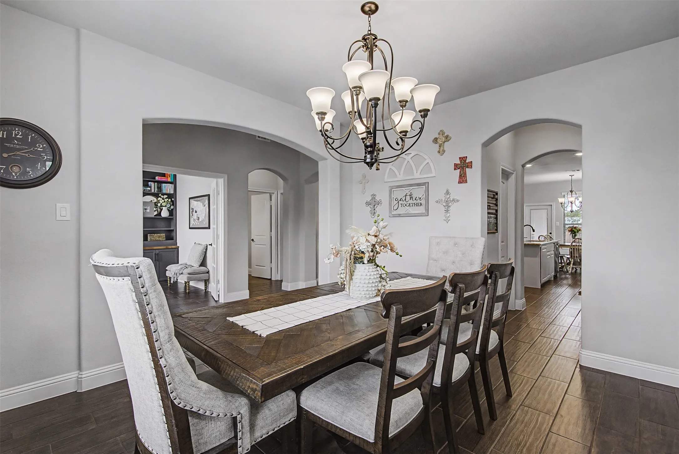 Single Family Residence For Sale in Johnson County , 1025 Whitetail Court, Joshua, Texas 76058, 4 Bedroom, 4 Bathroom, 2 Garage spaces, 3,472 Sqft, built in 2020, mls#21385467, Real Estate Agent in Joshua, Homes For Sale in Johnson county, Homes For Sale in Joshua, Realtor in Joshua Texas, Real Estate Brokerage Independent Realty Texas, Luminita Cordes Realtor