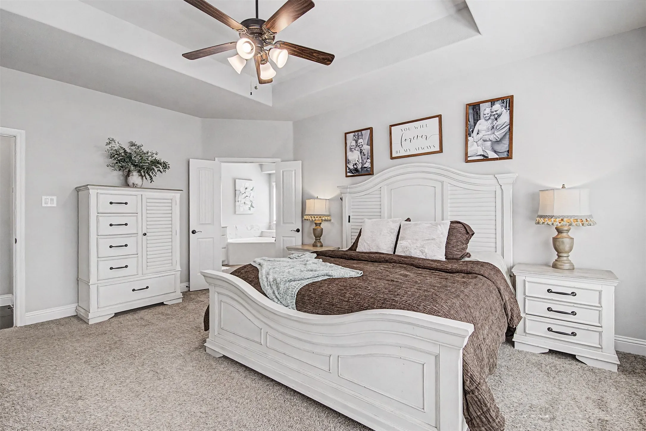 Single Family Residence For Sale in Johnson County , 1025 Whitetail Court, Joshua, Texas 76058, 4 Bedroom, 4 Bathroom, 2 Garage spaces, 3,472 Sqft, built in 2020, mls#21385467, Real Estate Agent in Joshua, Homes For Sale in Johnson county, Homes For Sale in Joshua, Realtor in Joshua Texas, Real Estate Brokerage Independent Realty Texas, Luminita Cordes Realtor